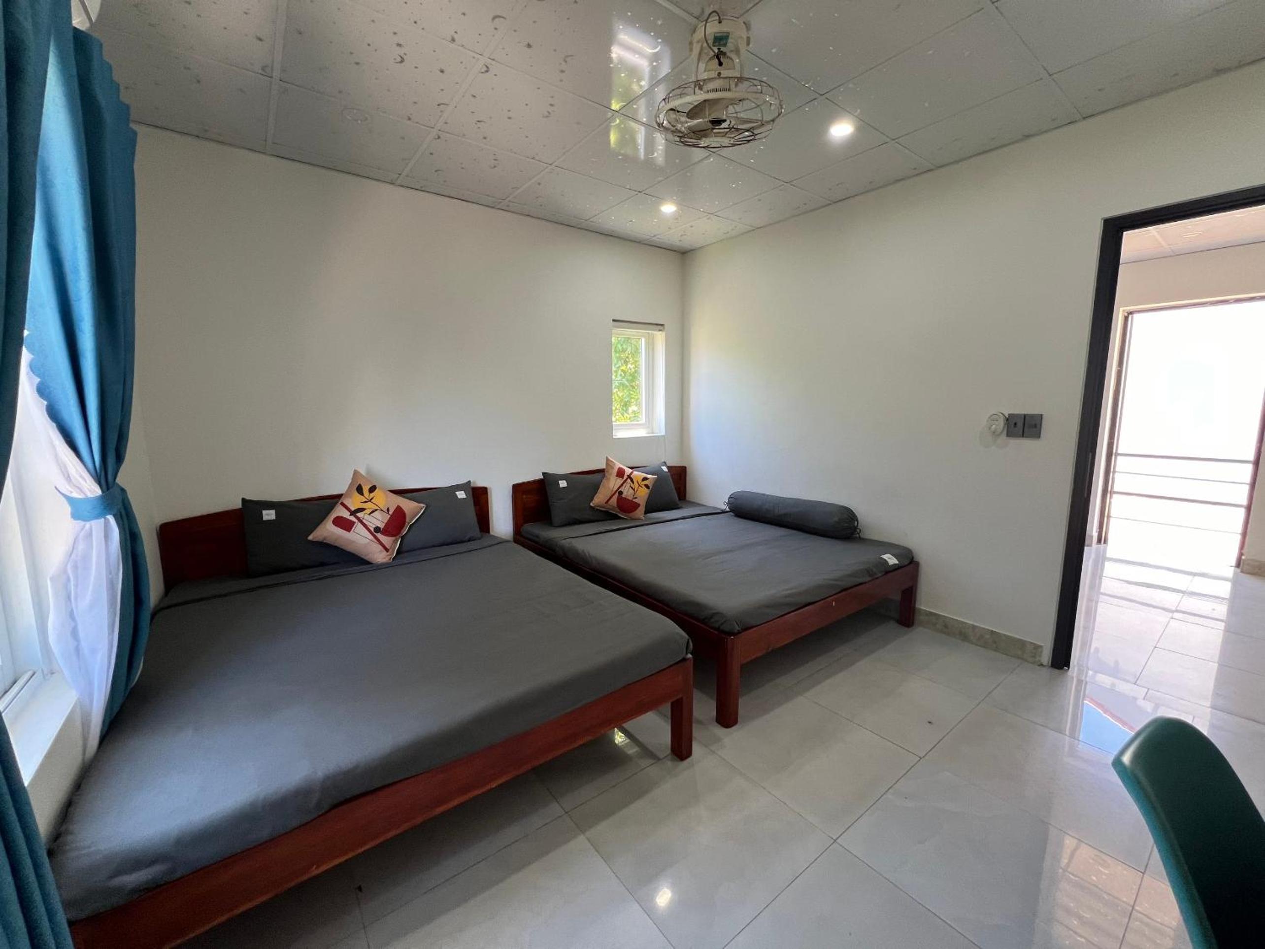 Large Double or Twin Room photo 1