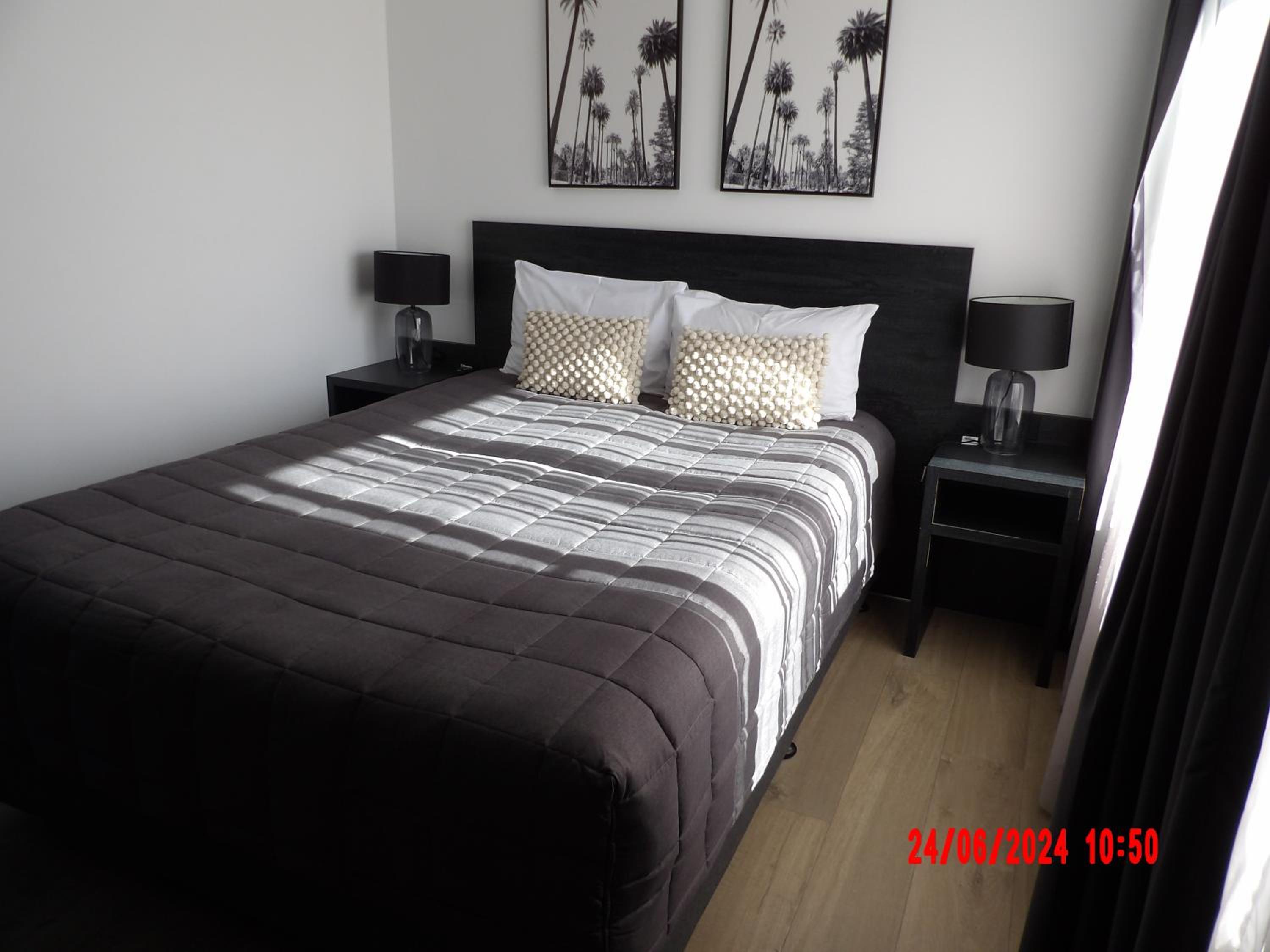 Queen Suite photo 1