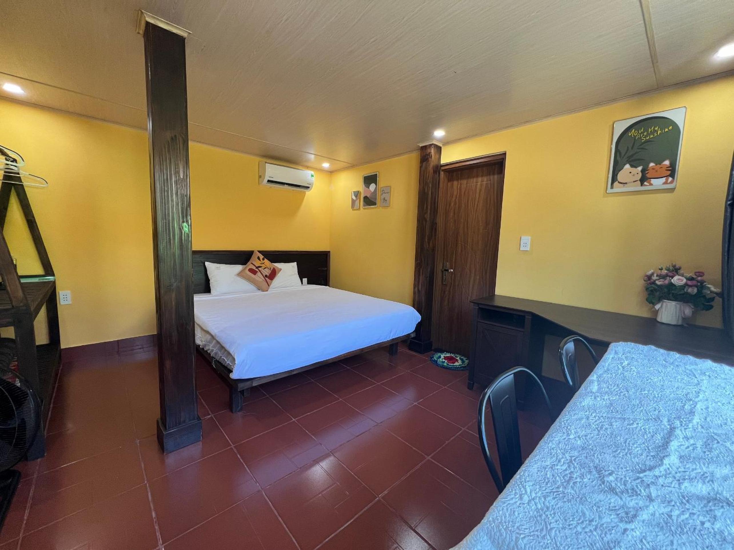 Deluxe Single Room with Balcony photo 1