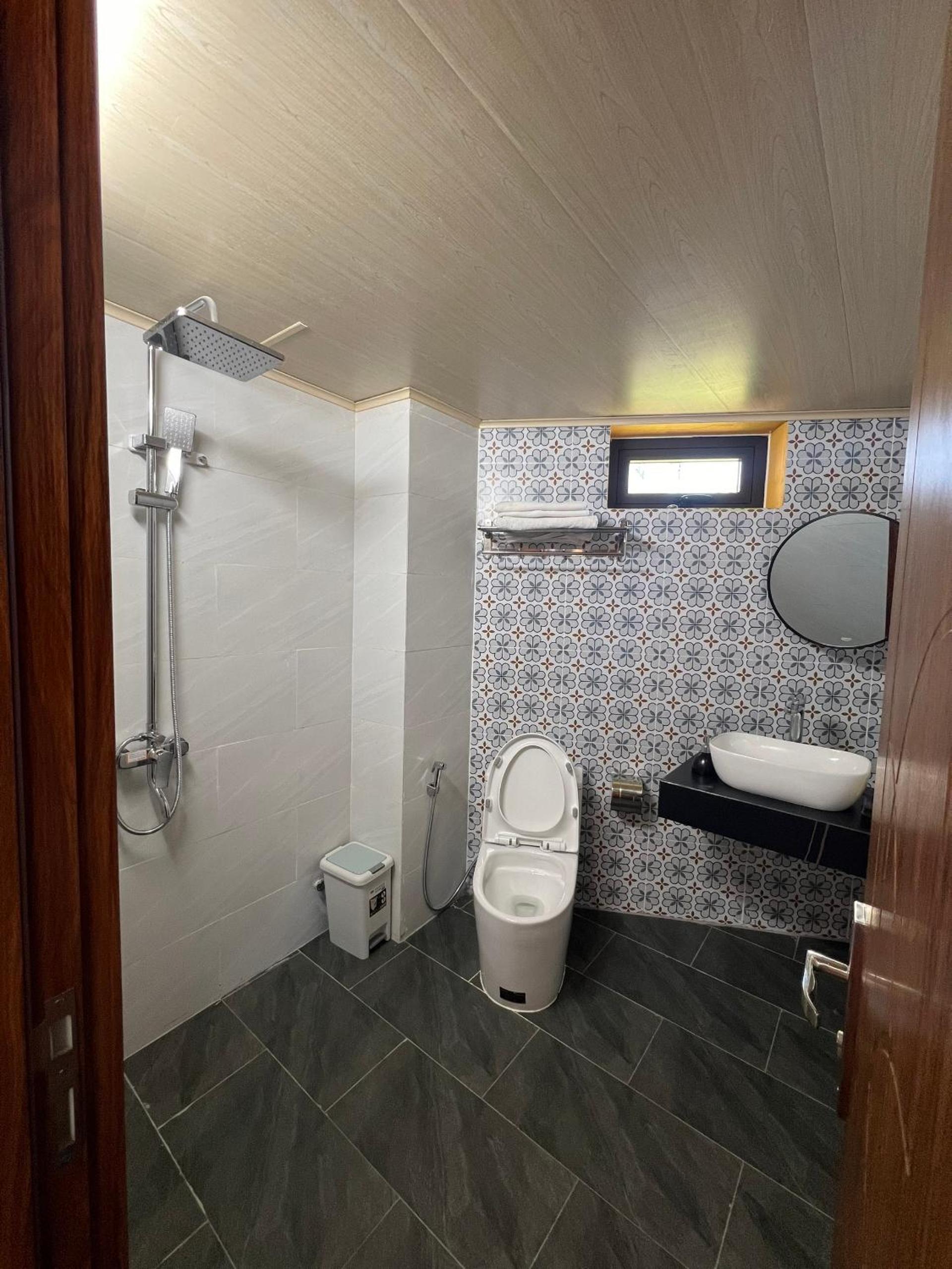Deluxe Single Room with Balcony photo 3