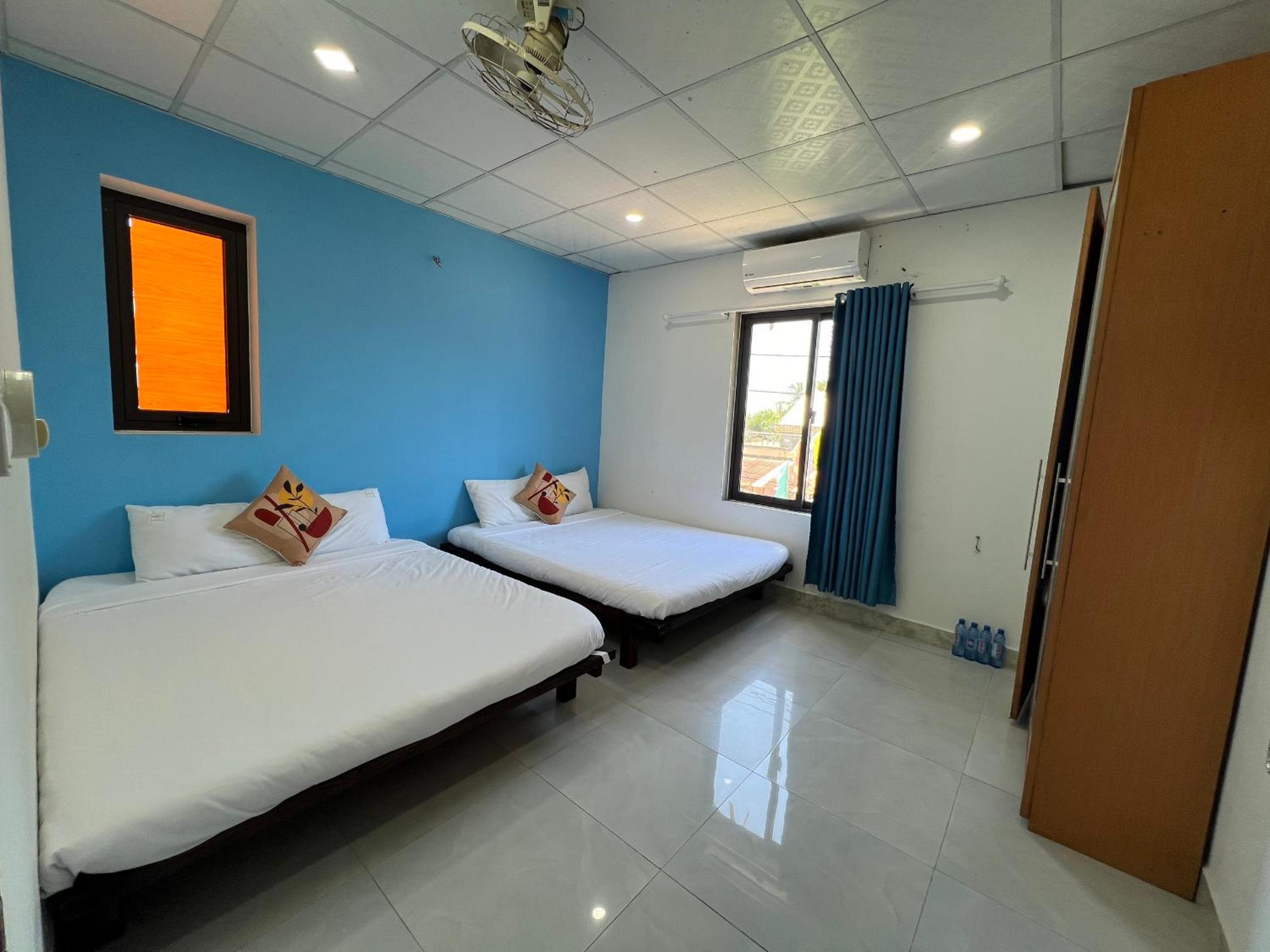 Large Double or Twin Room photo 2