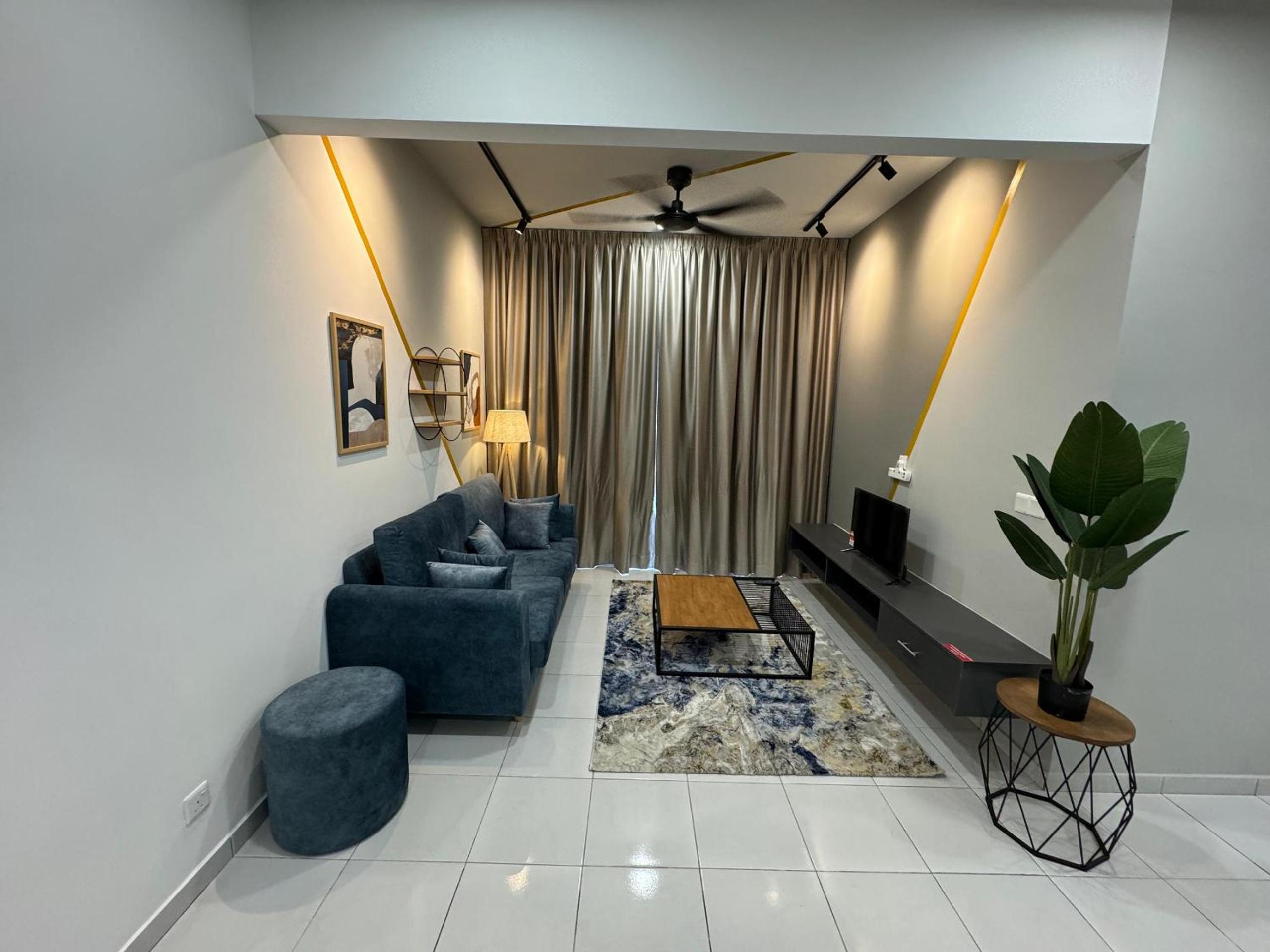 Three-Bedroom Apartment photo 2