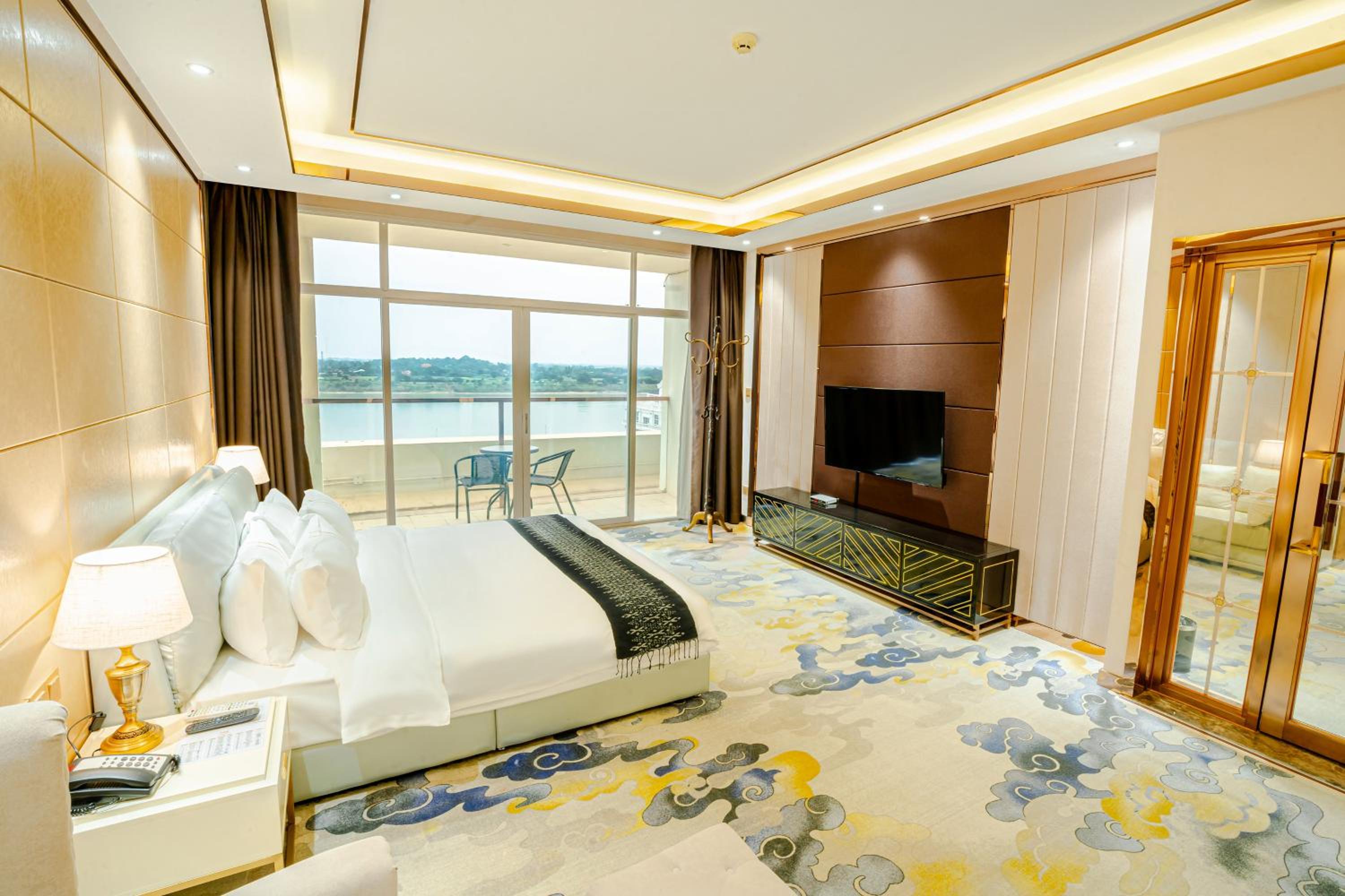 Executive Suite River View photo 2
