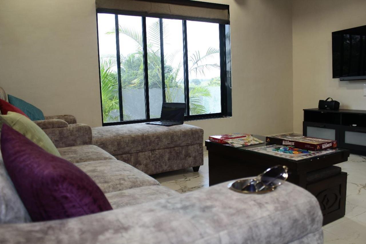 Villa photo 1