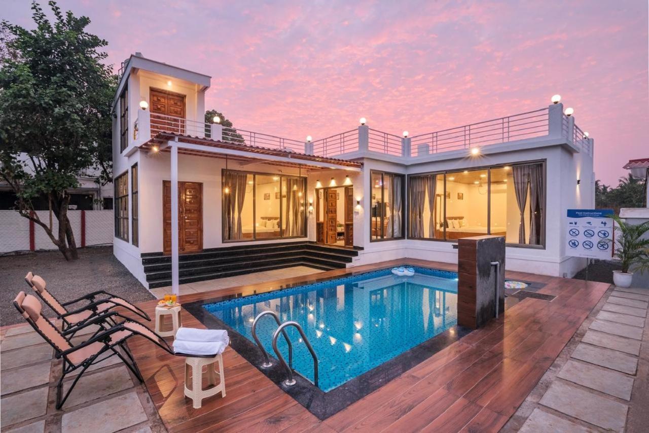 Three-Bedroom Villa photo 2