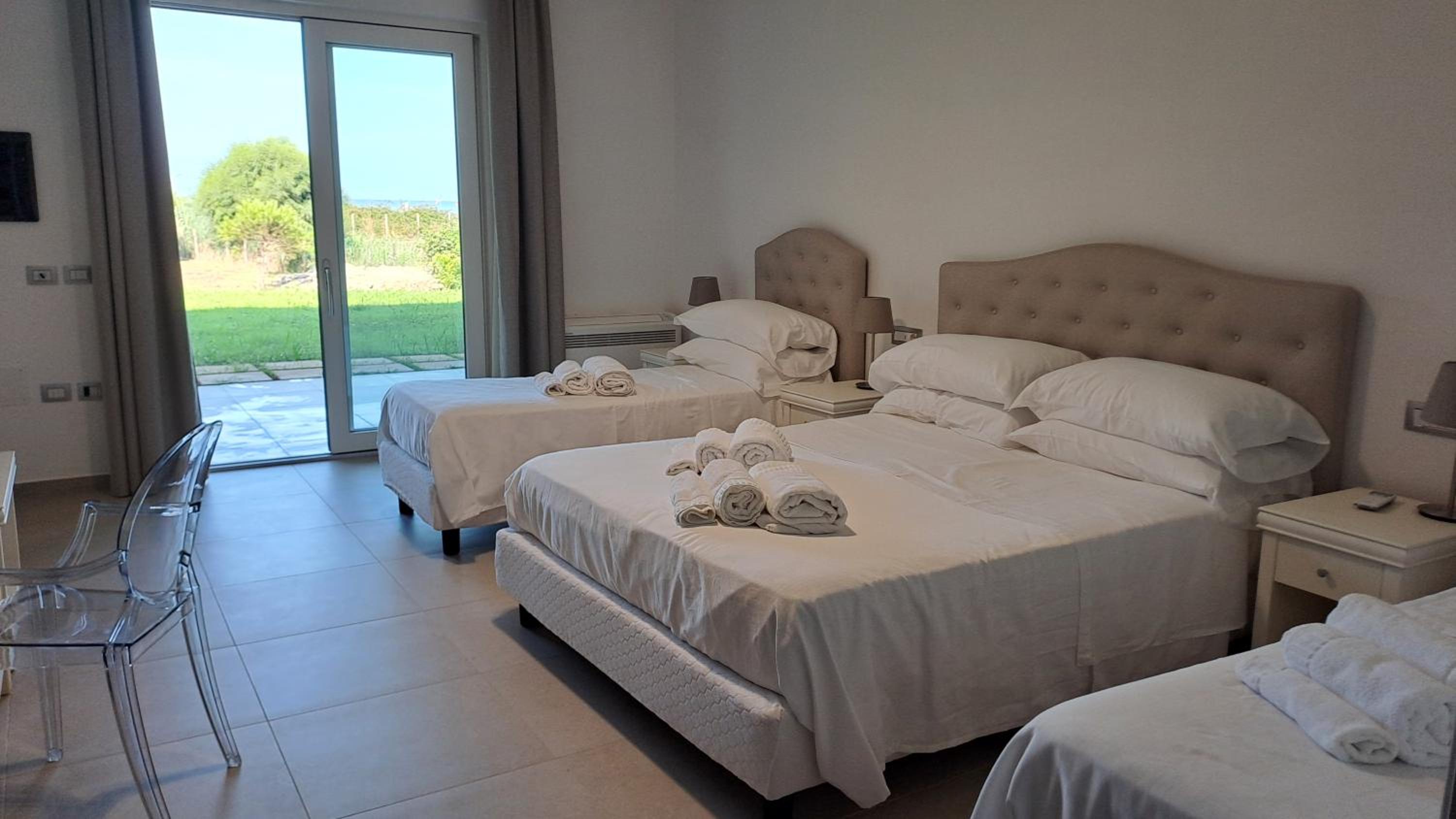 Quadruple Room with Sea View photo 3