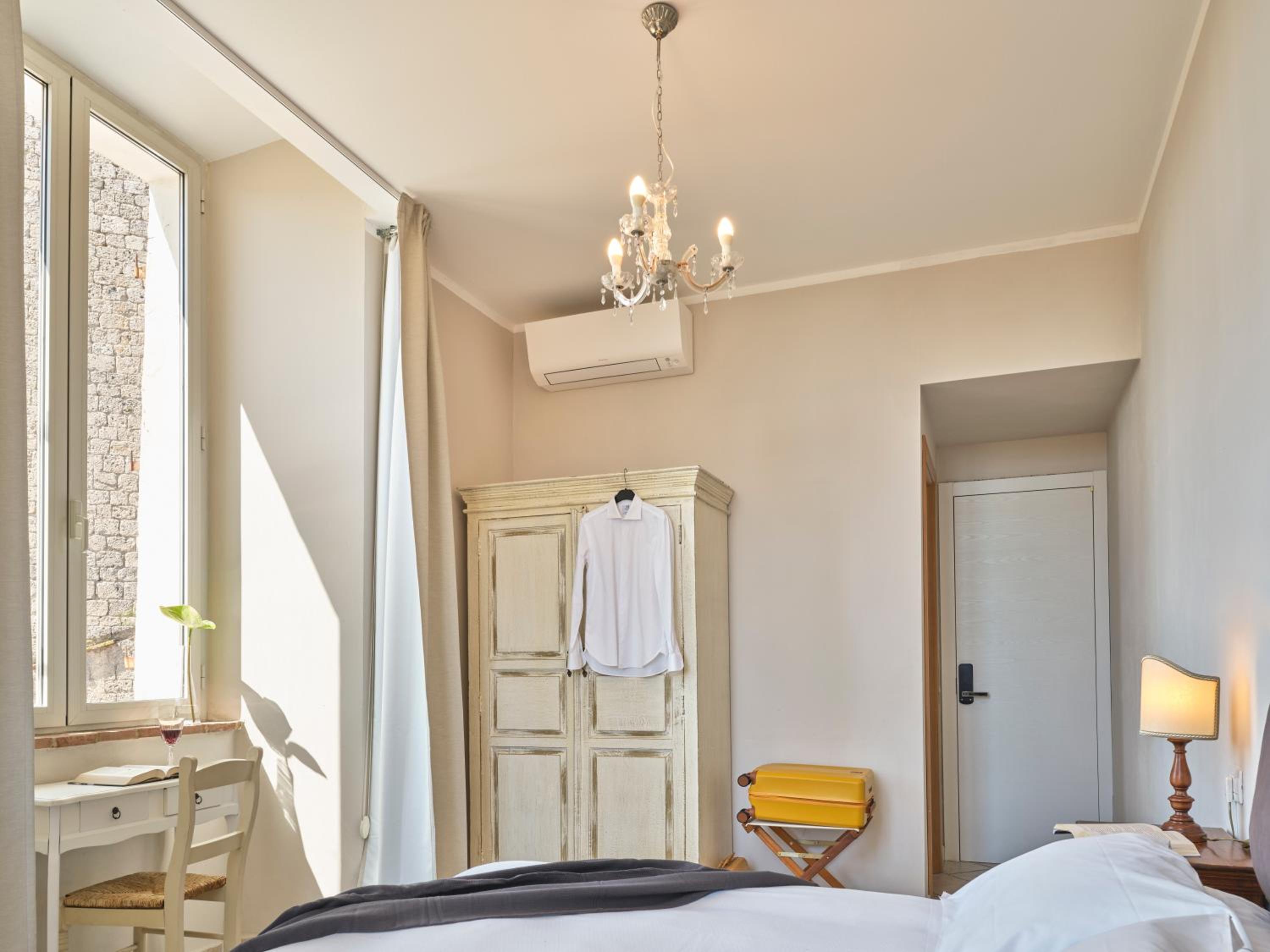 Superior Double or Twin Room - Photo 40