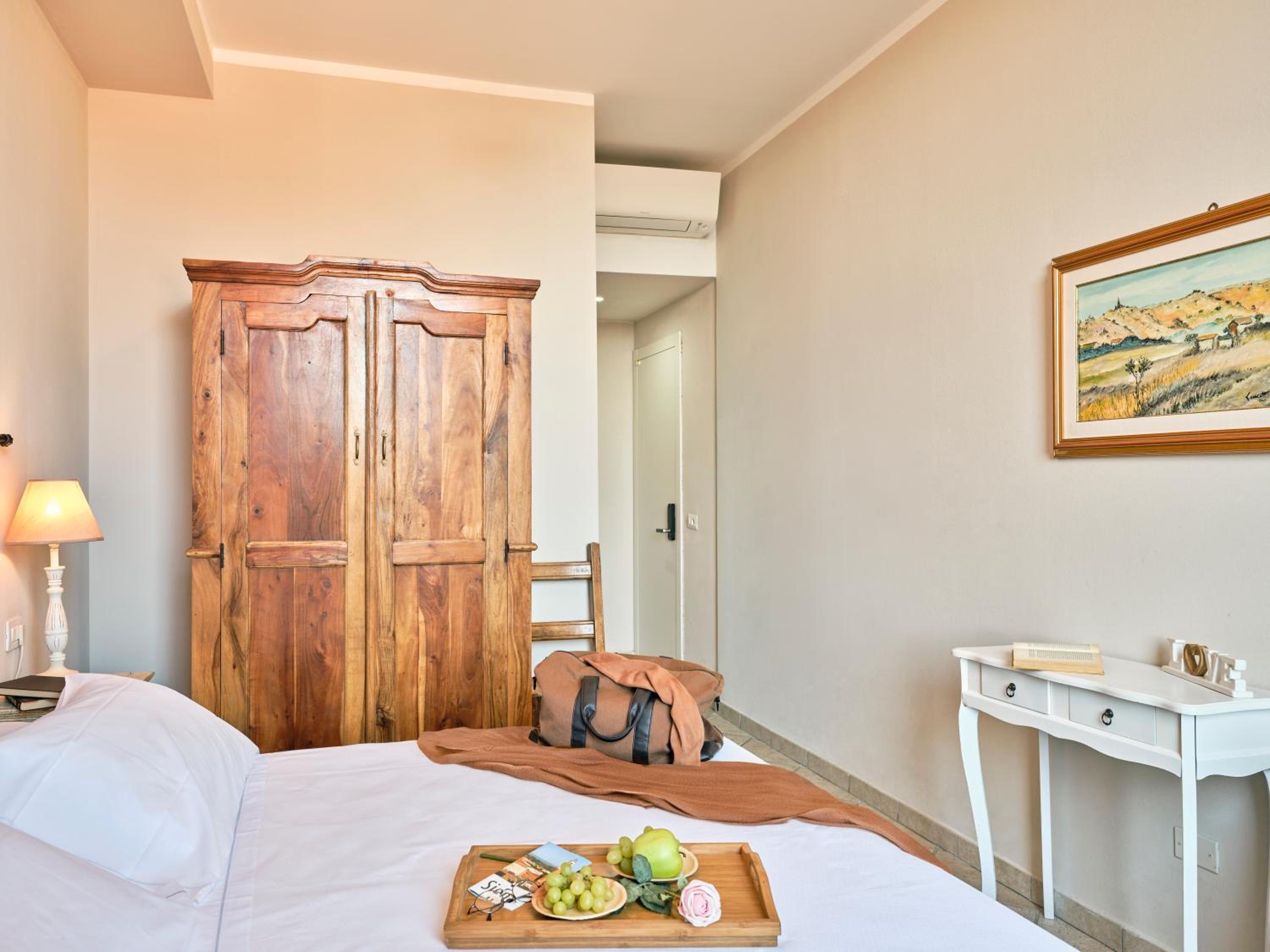 Superior Double or Twin Room - Photo 5