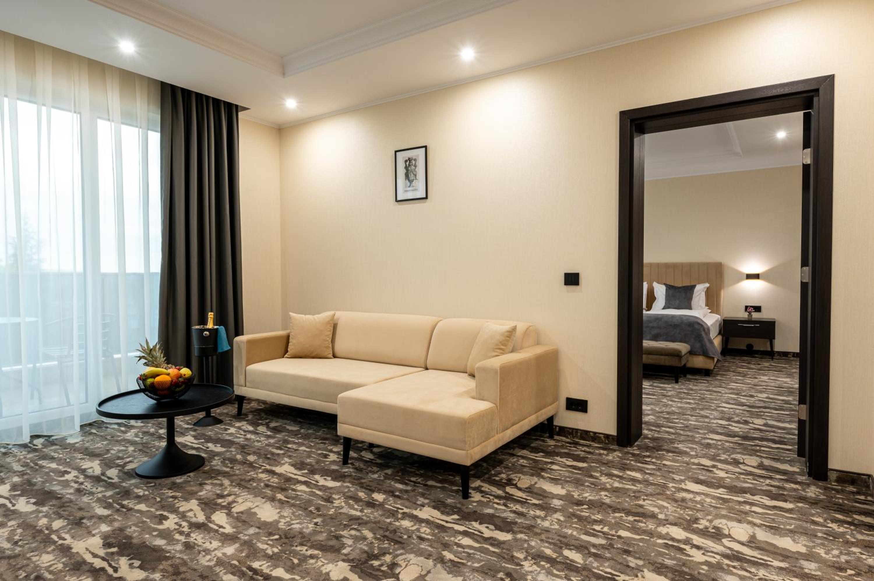 One-Bedroom Apartment with Balcony photo 1