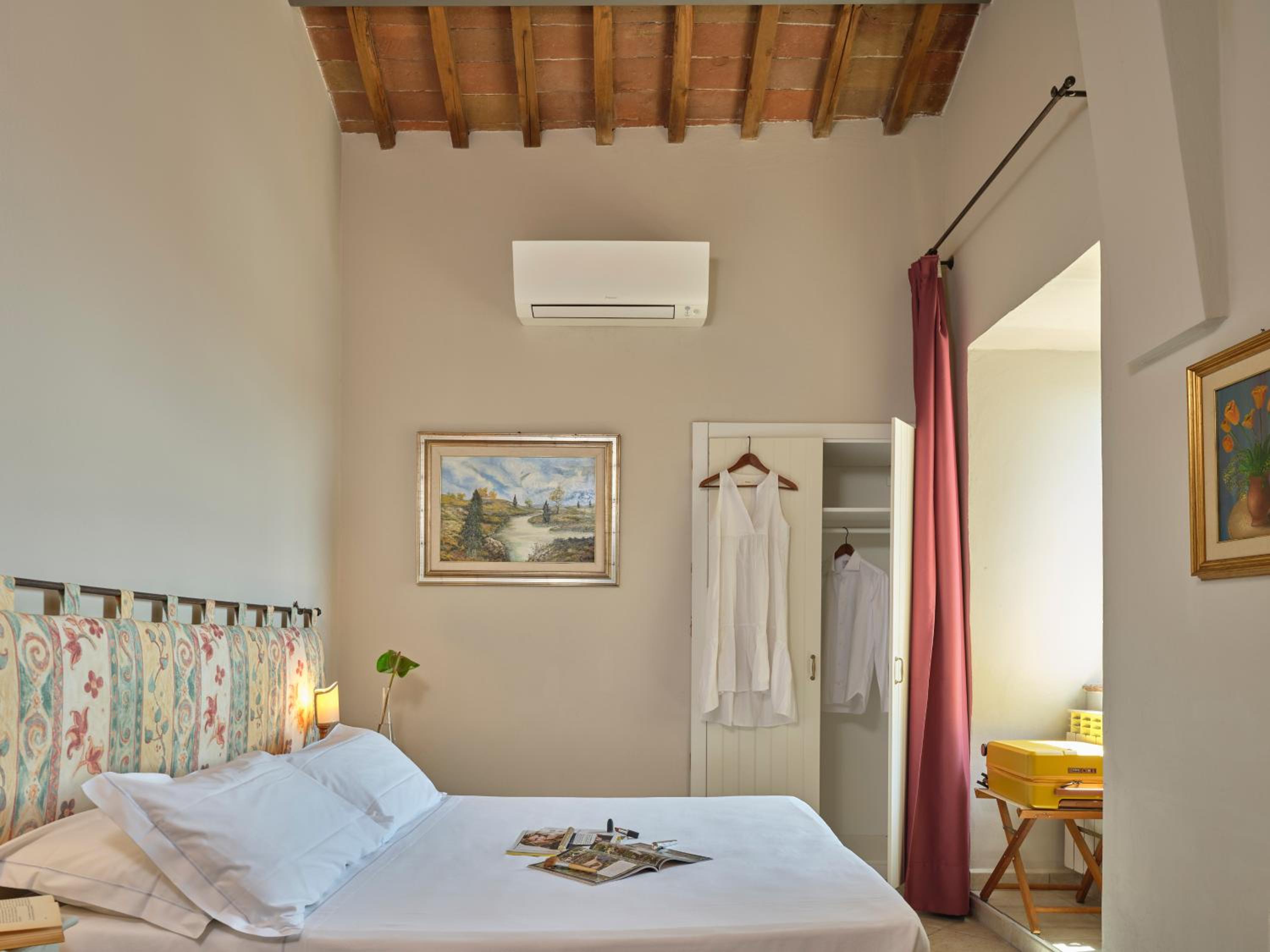 Superior Double or Twin Room - Photo 12