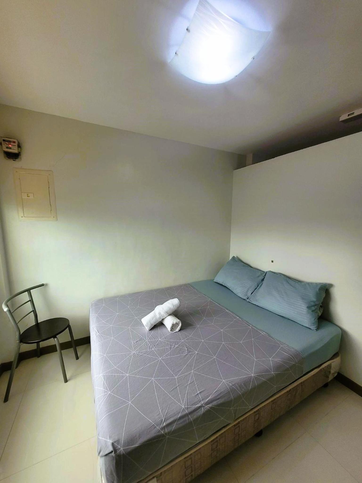 Studio Apartment photo 1