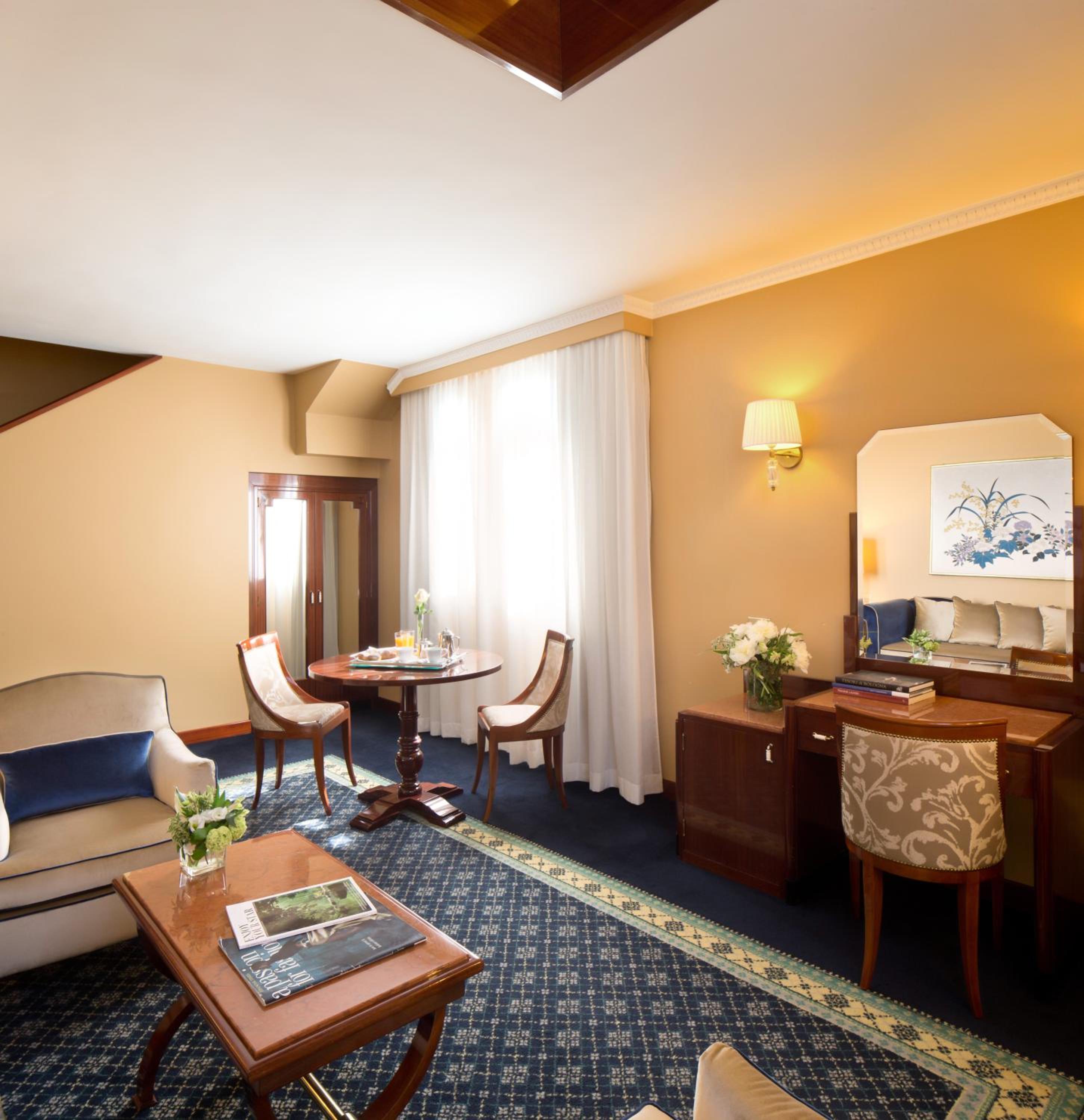 Suite - Photo 3