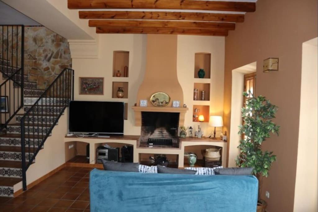 Four-Bedroom House photo 3