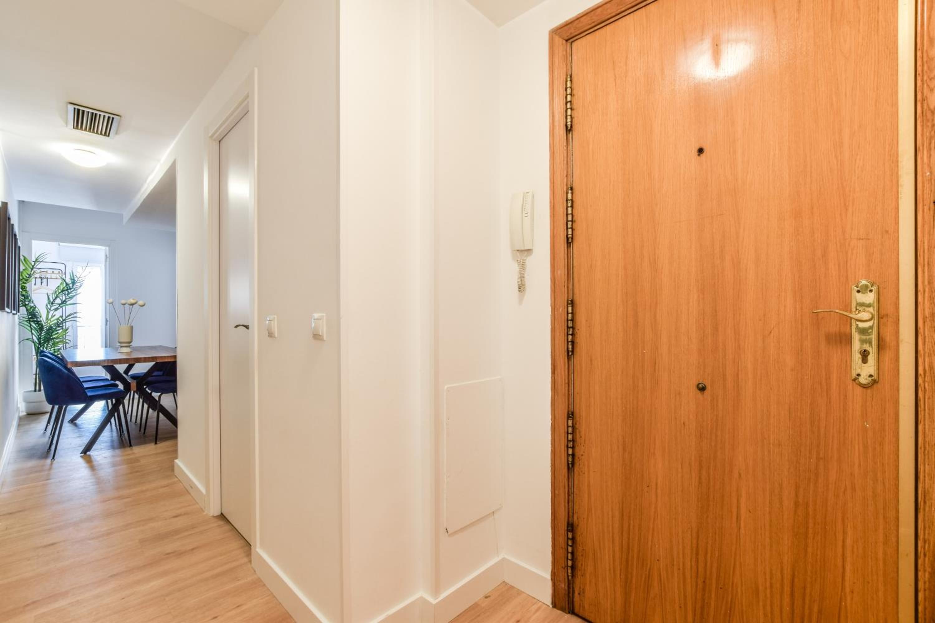Apartamento con Balcón
