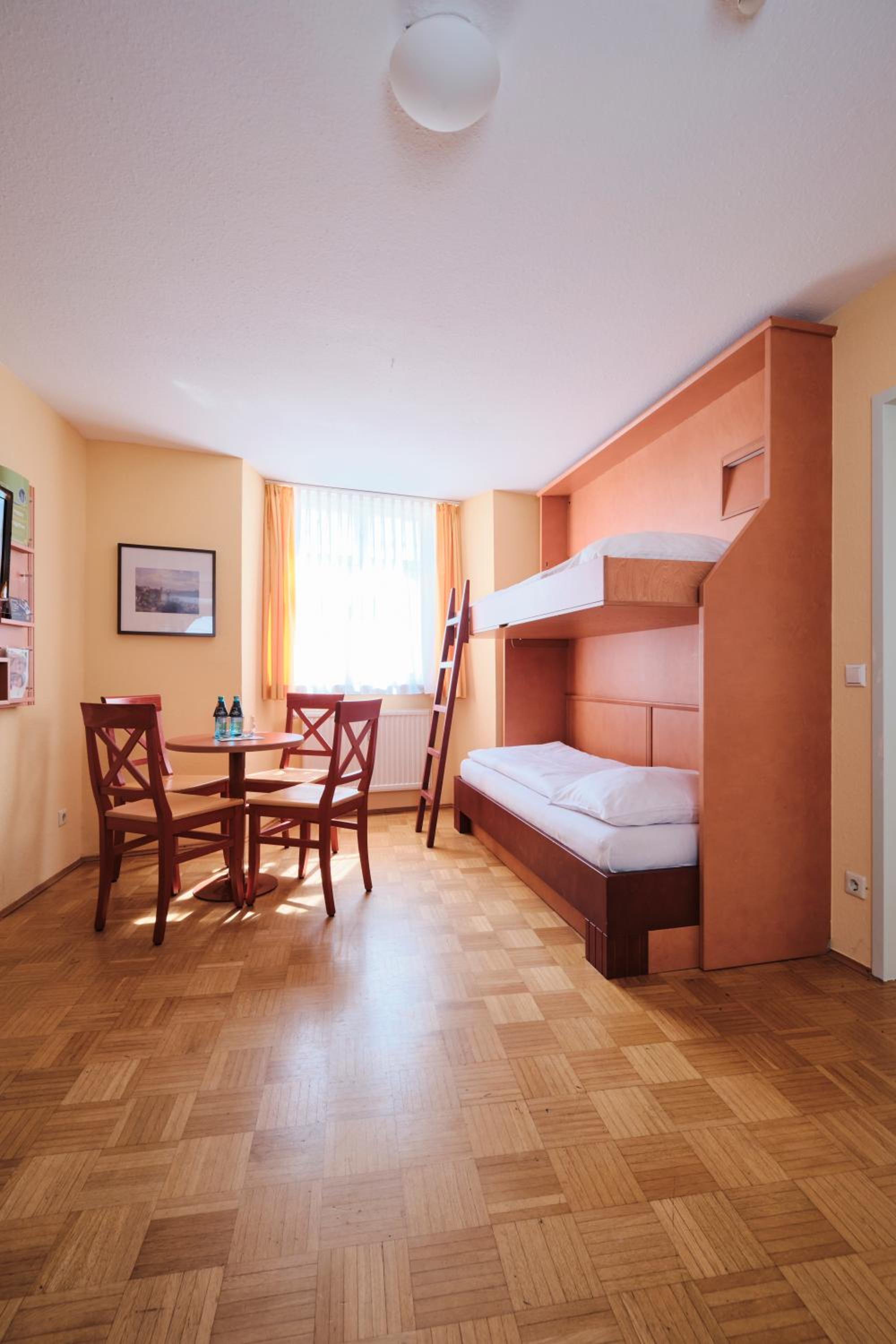 Quadruple Room - Photo 6