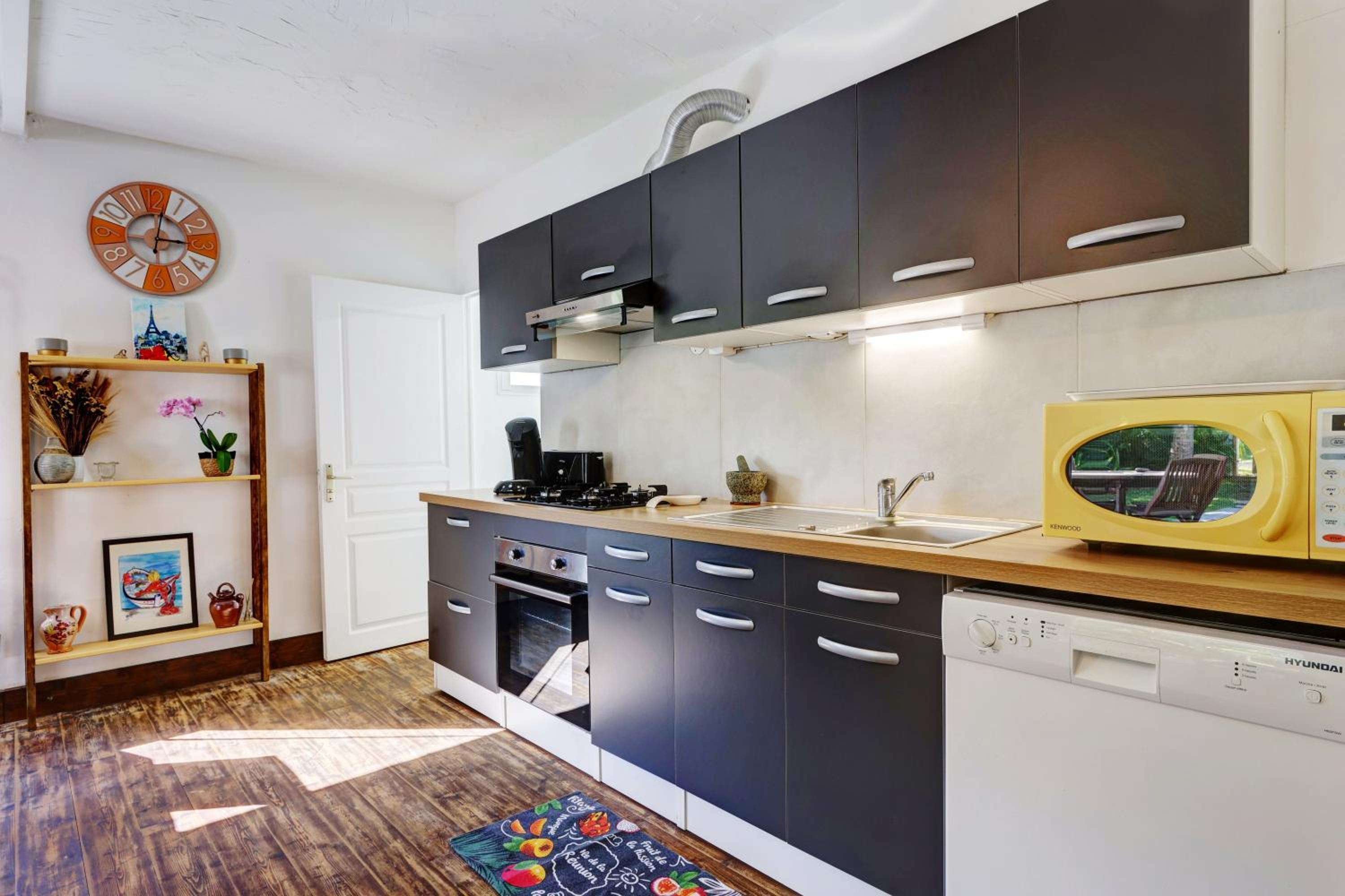 Two-Bedroom House photo 2