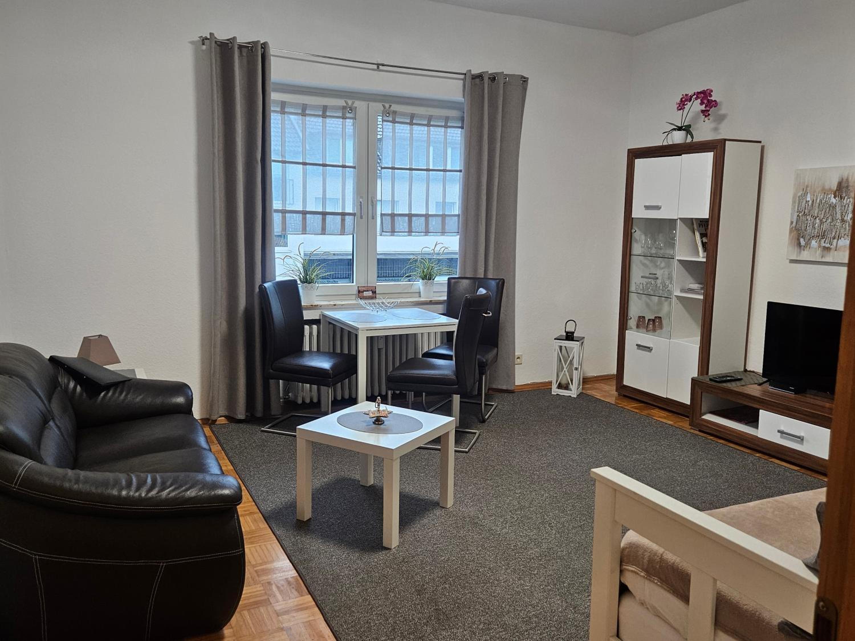 Apartment with Balcony photo 1