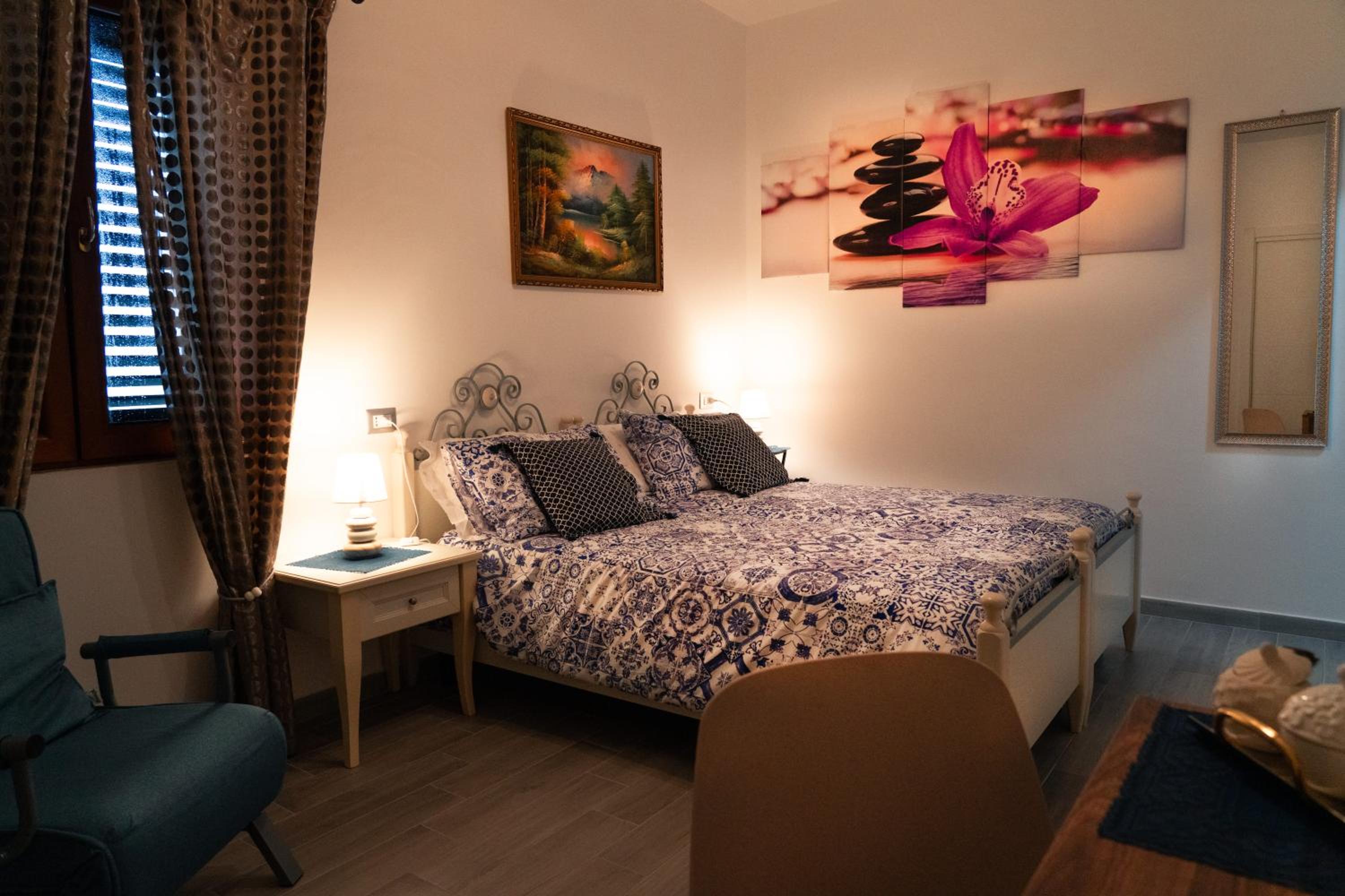 Twin Room with Private Bathroom photo 1