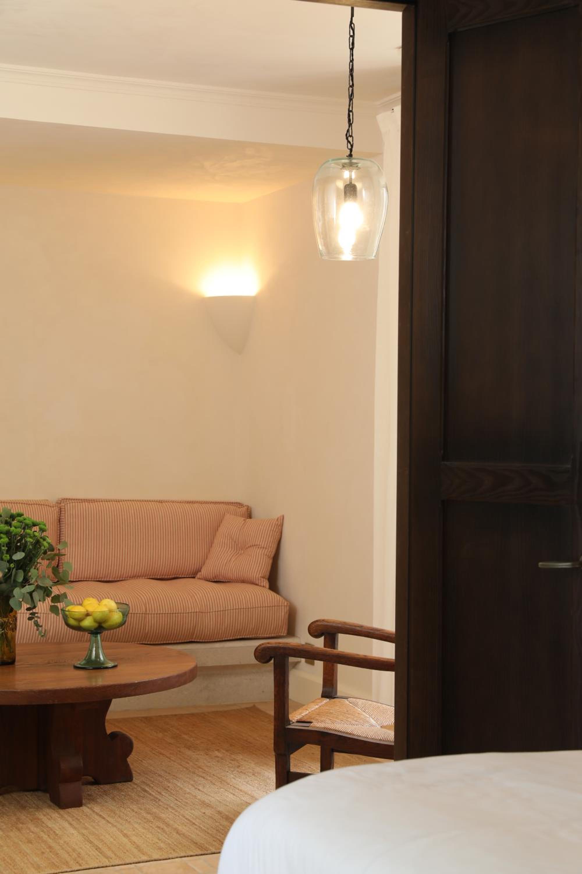One-Bedroom Apartment - Photo 23