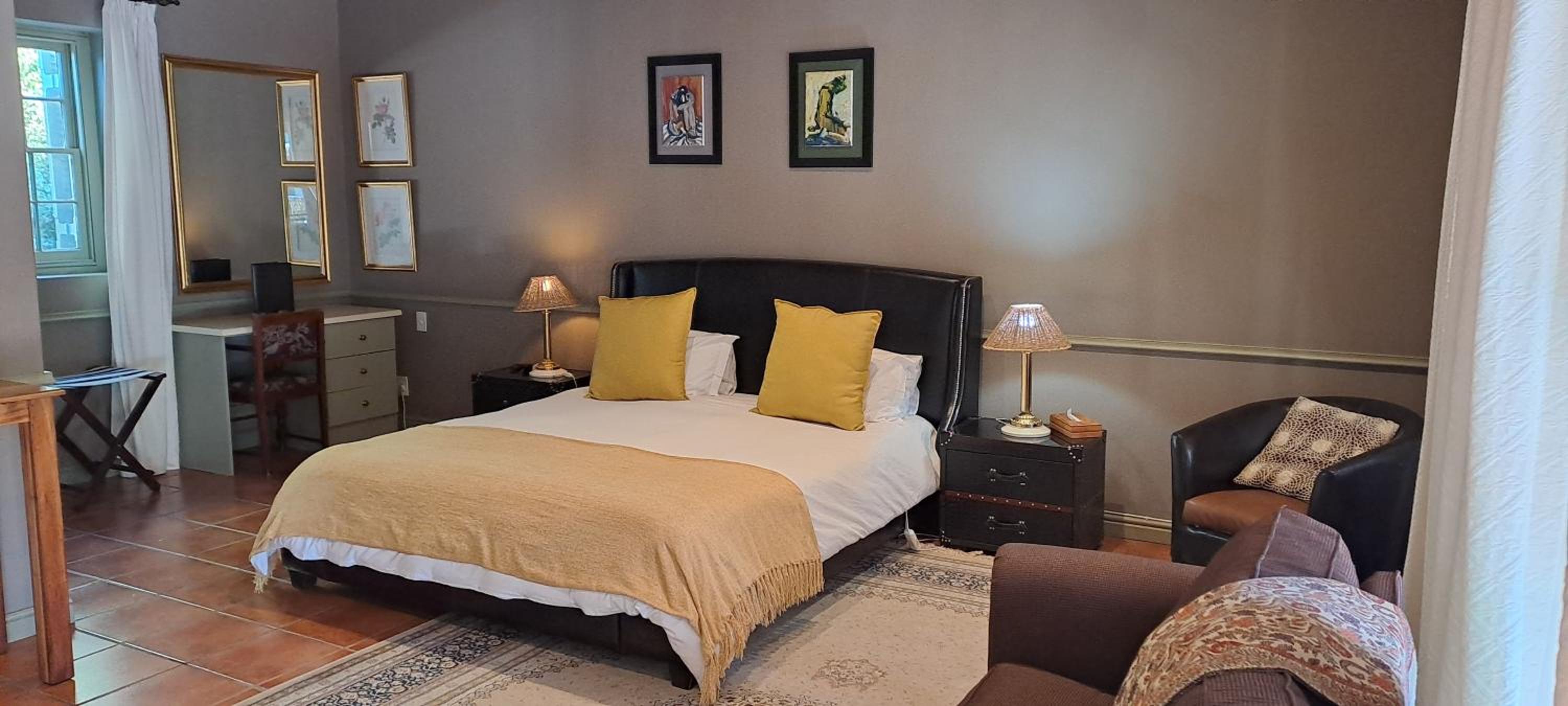Standard Family Room - Photo 4