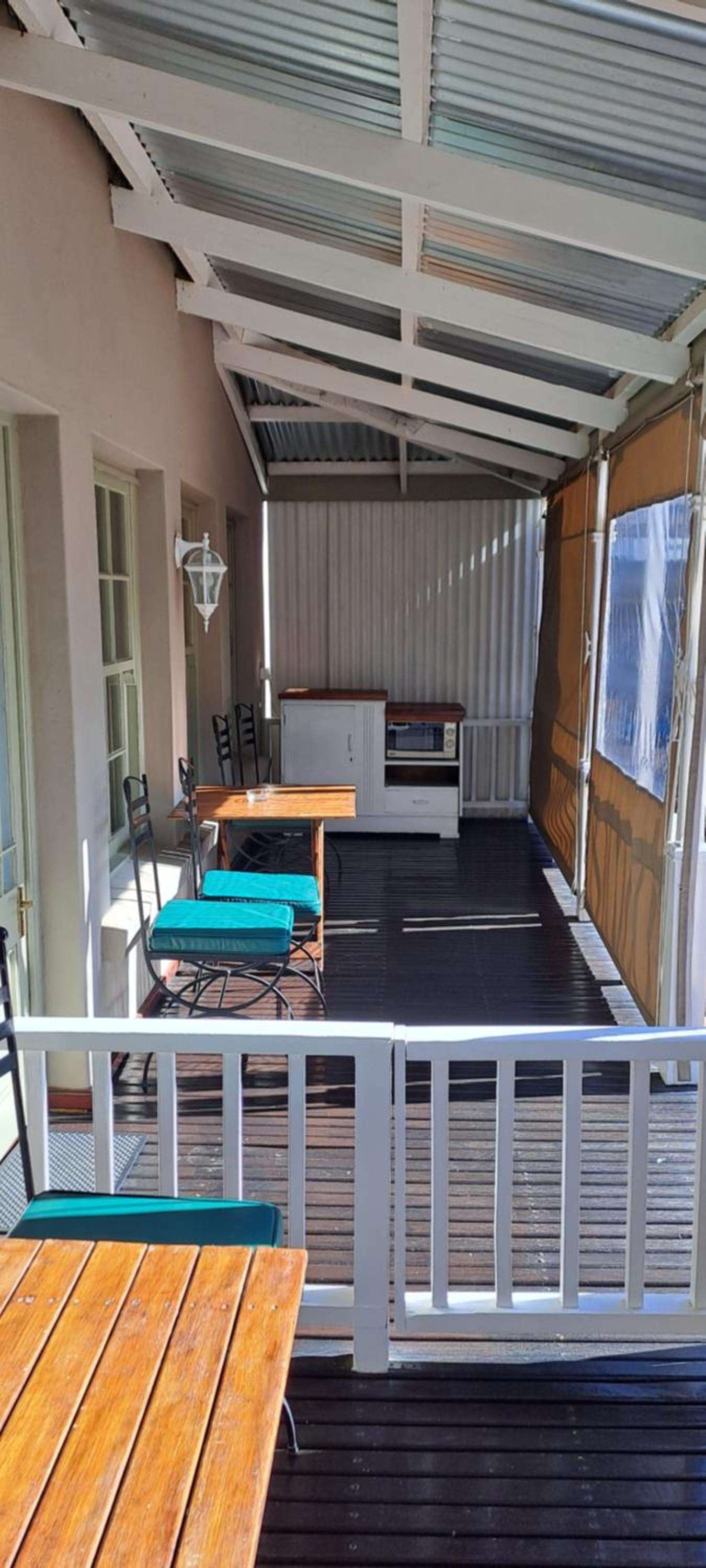Standard Family Room - Photo 3