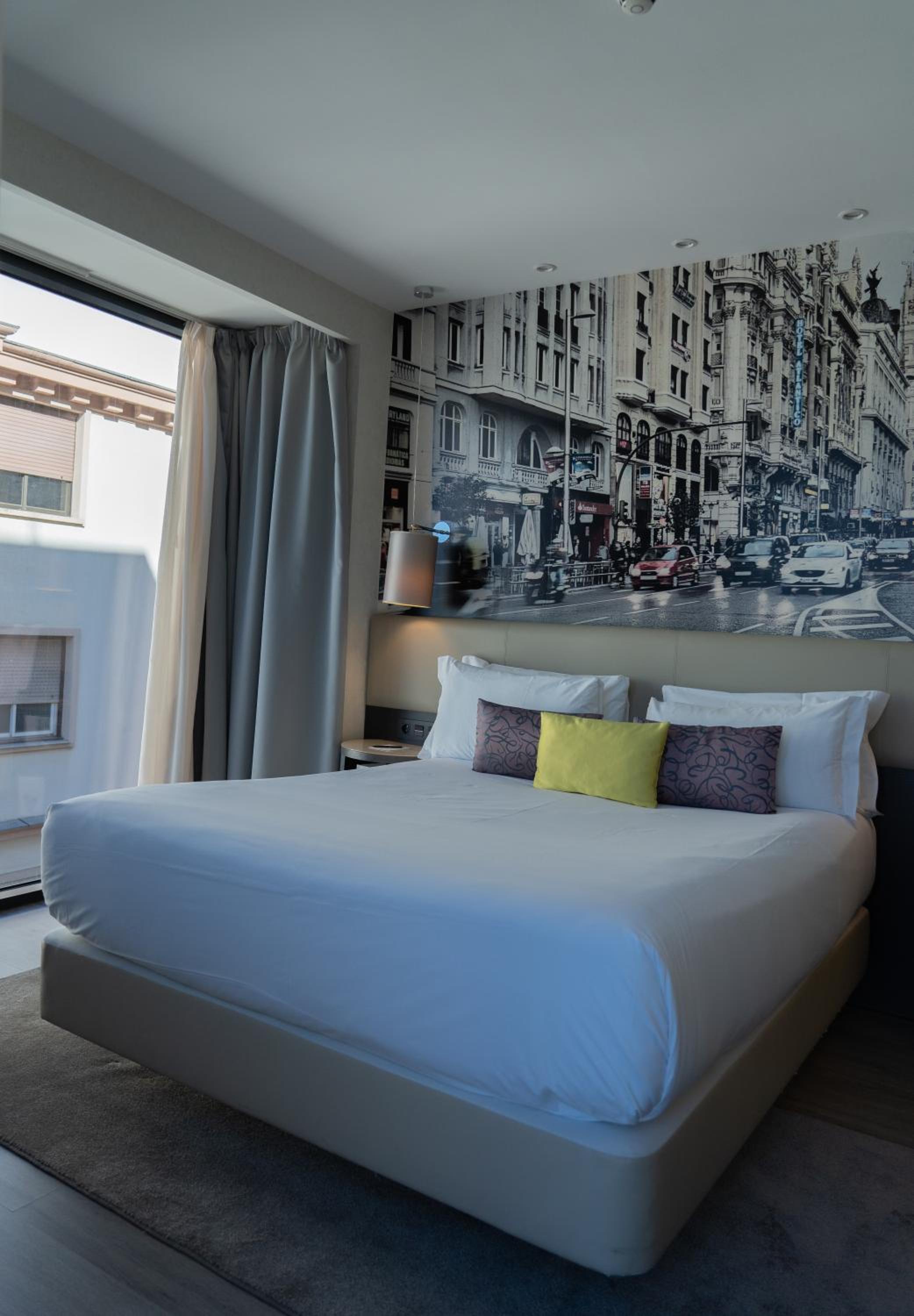 Premium Room thumbnail 6