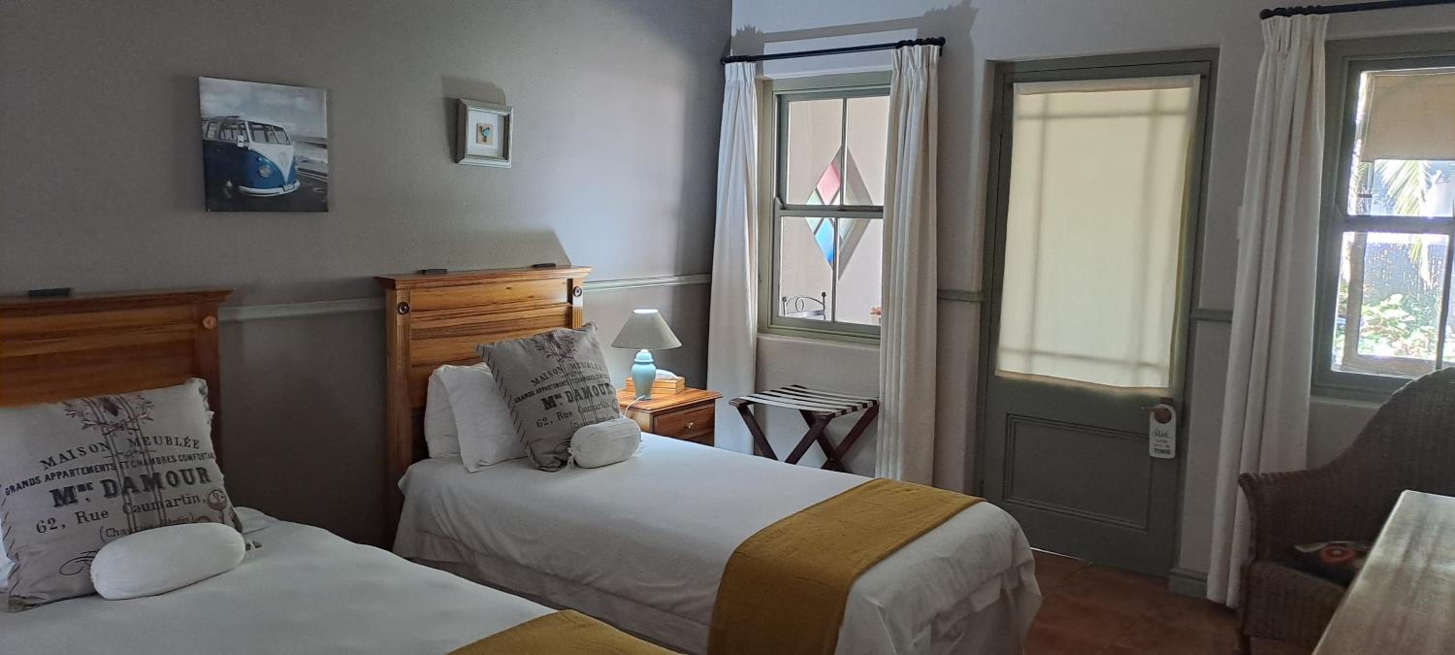 Standard Twin Room with Garden View