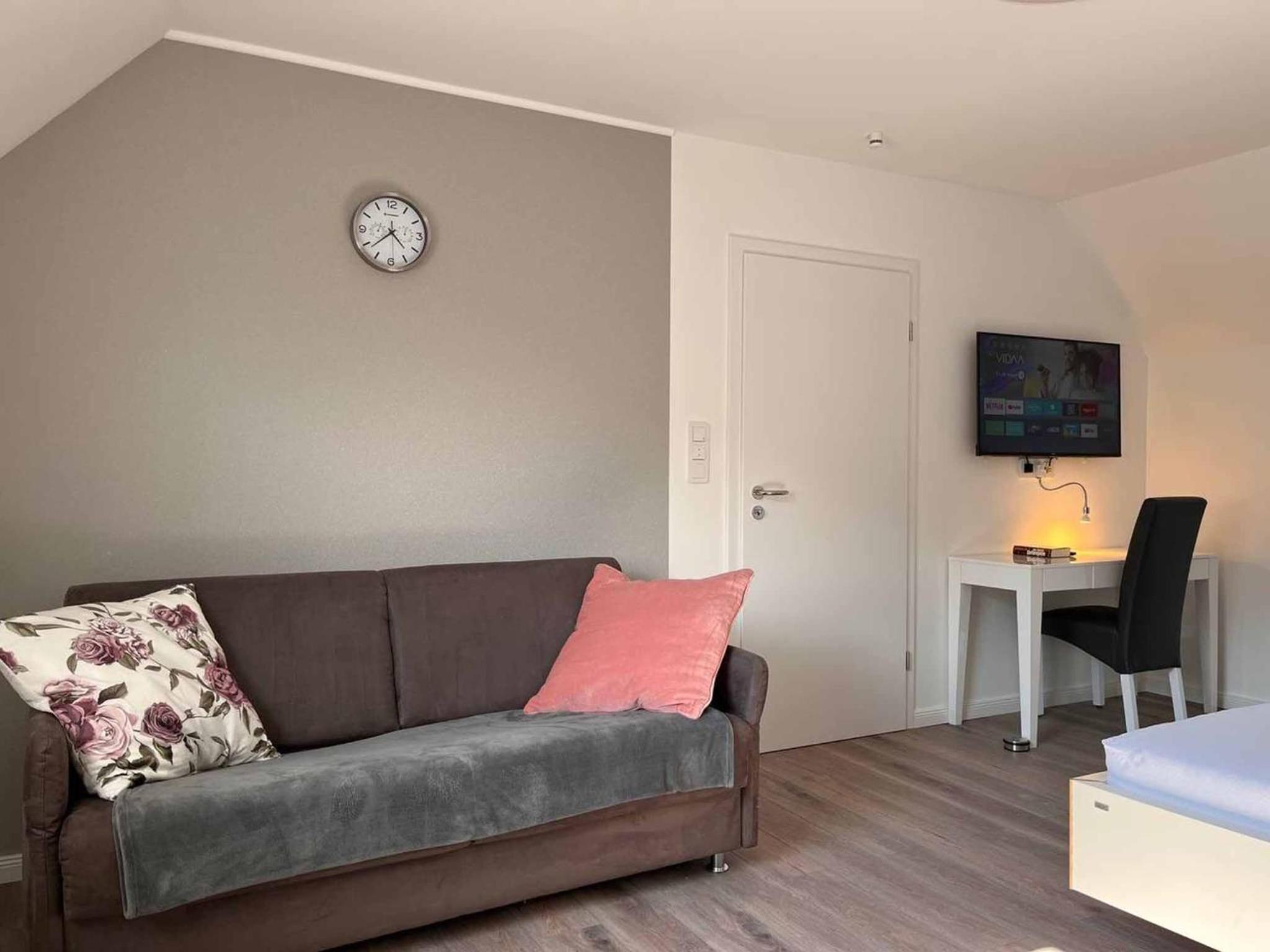 Apartment photo 2