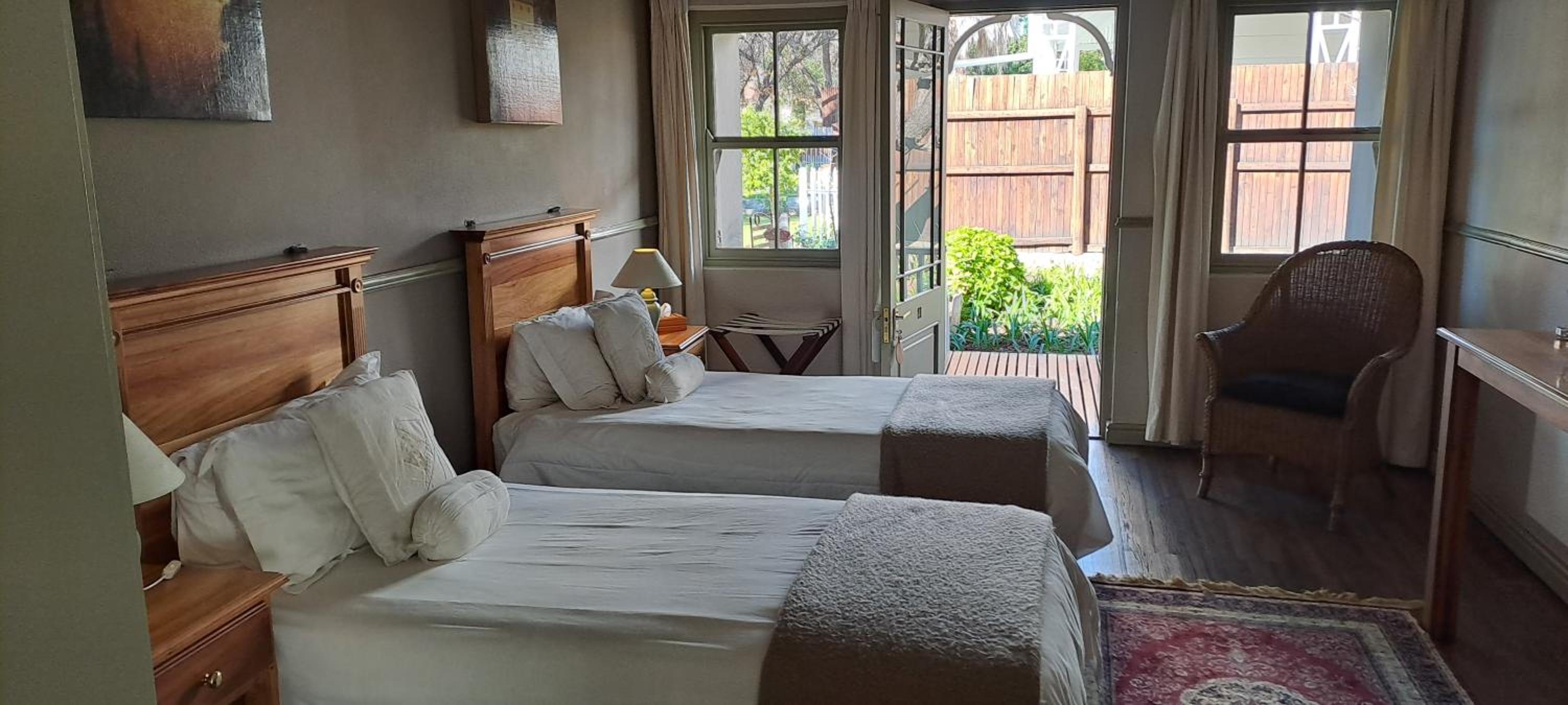 Standard Twin Room with Garden View