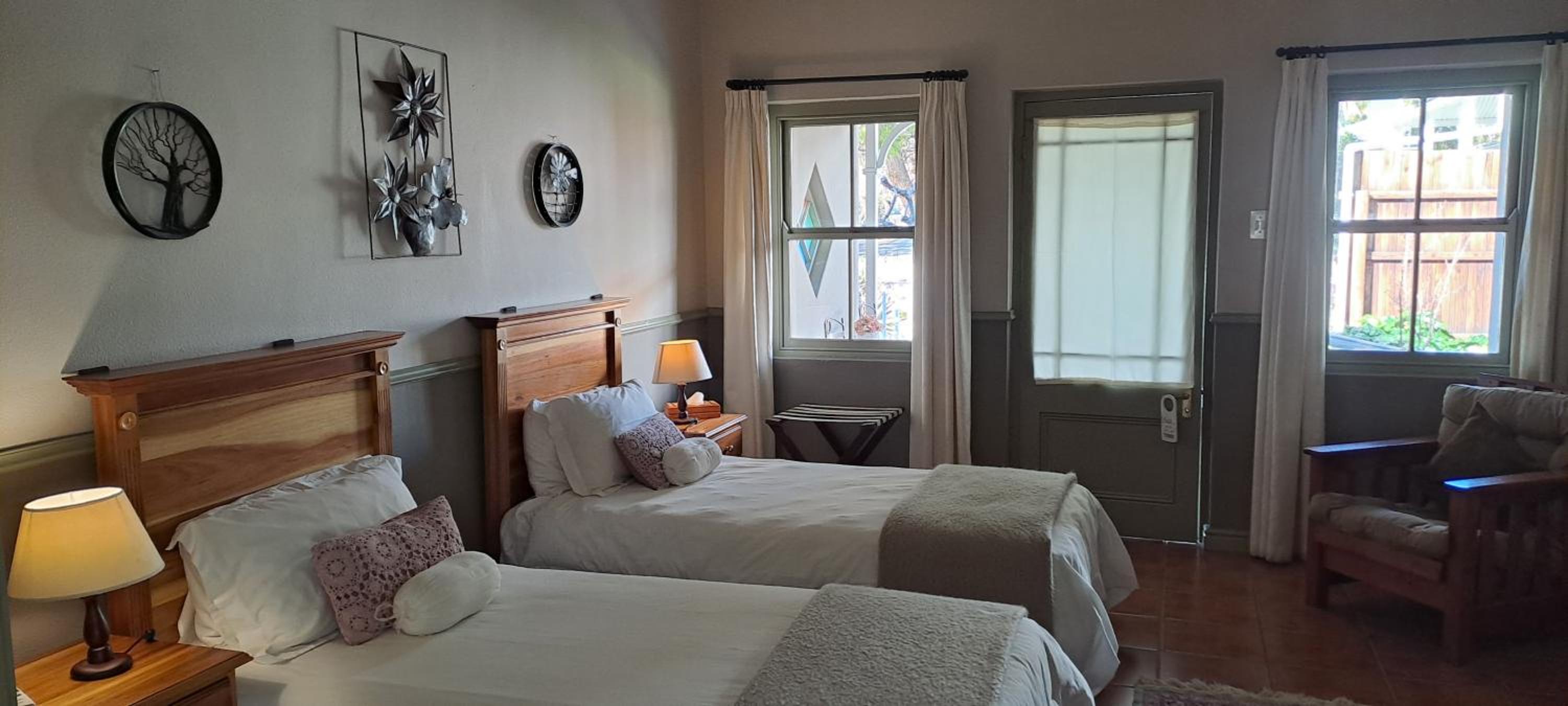 Standard Twin Room with Garden View - Photo 1
