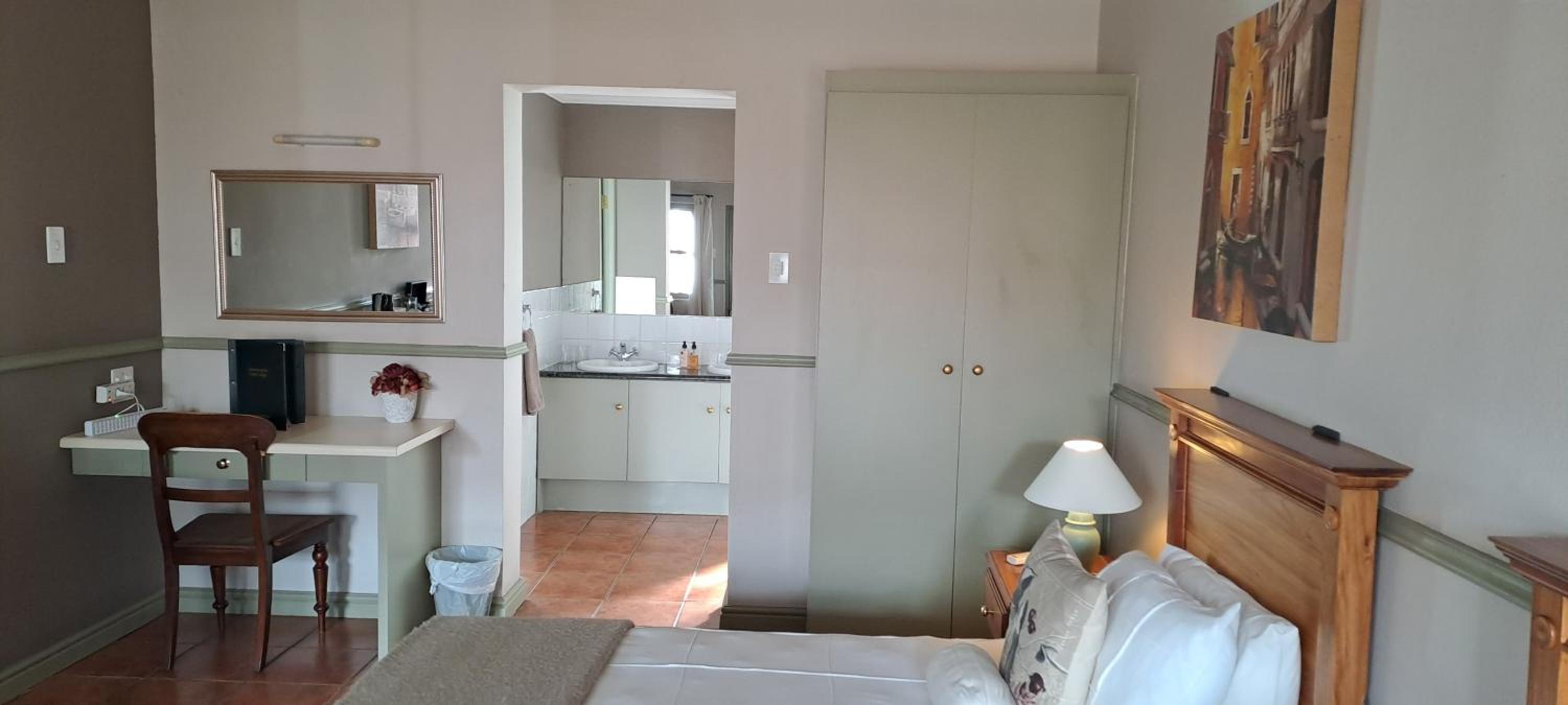 Standard Twin Room with Garden View - Photo 4