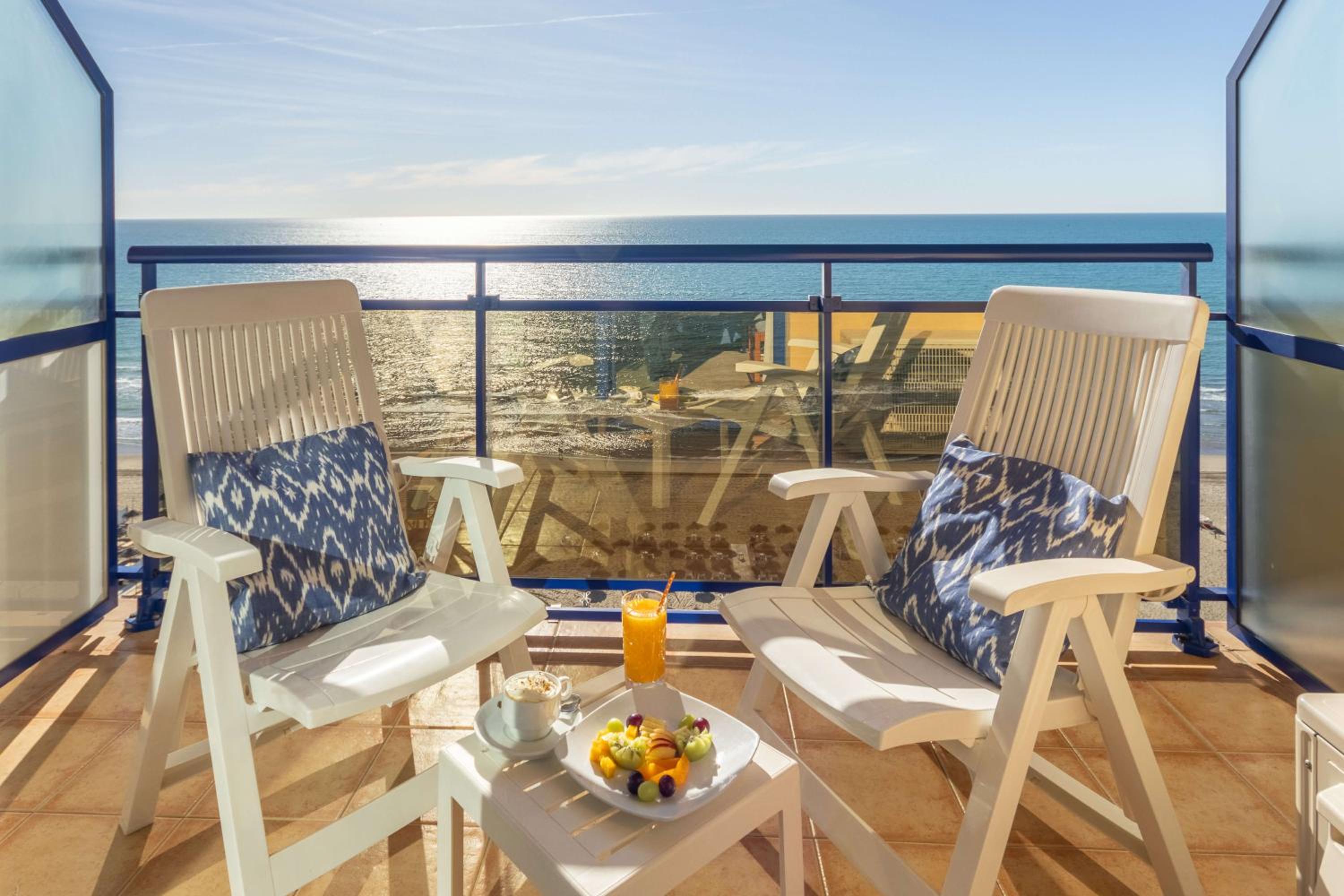 Standard Room with Frontal Sea View photo 2