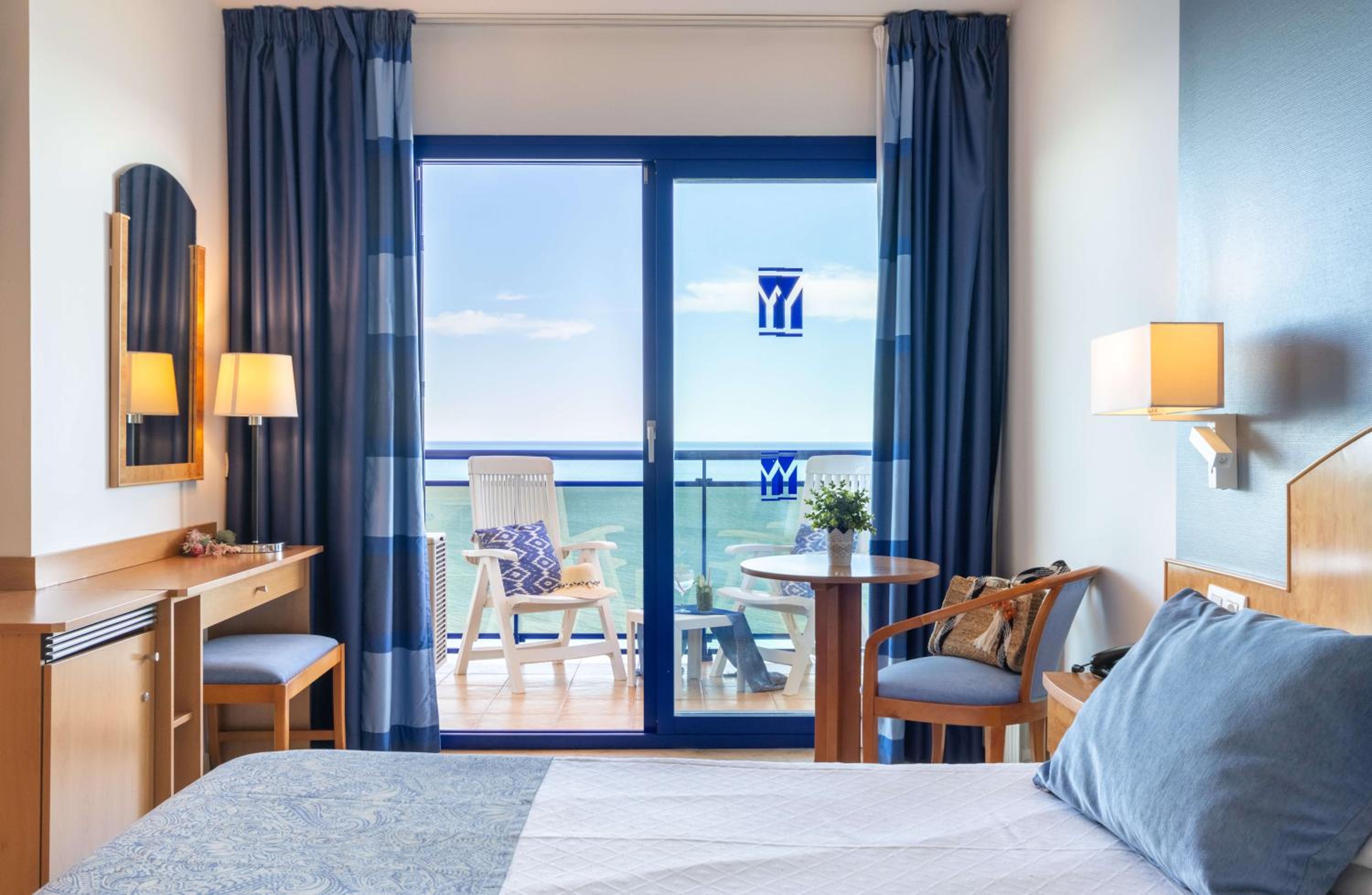 Habitación Estándar con Vista Frontal al Mar