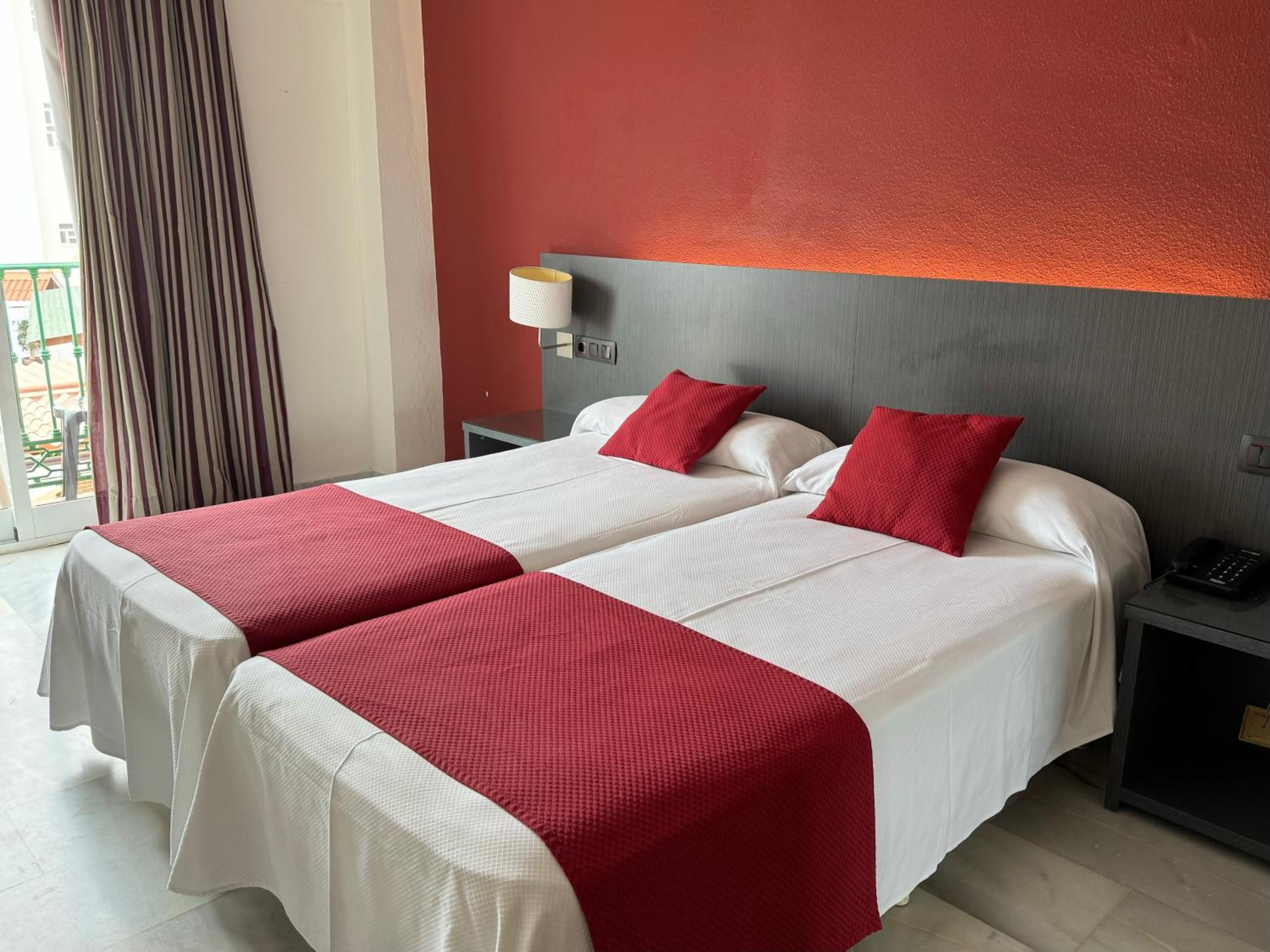 Double Room with Balcony photo 2