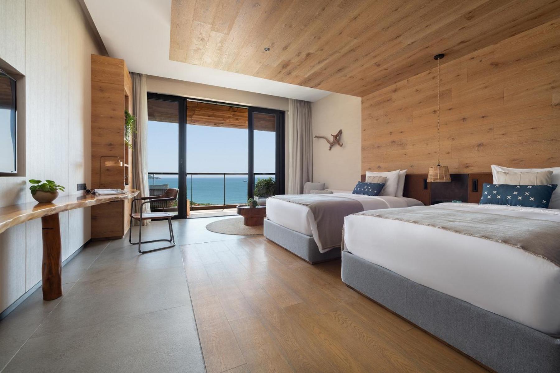 Panoramic Ocean View Twin