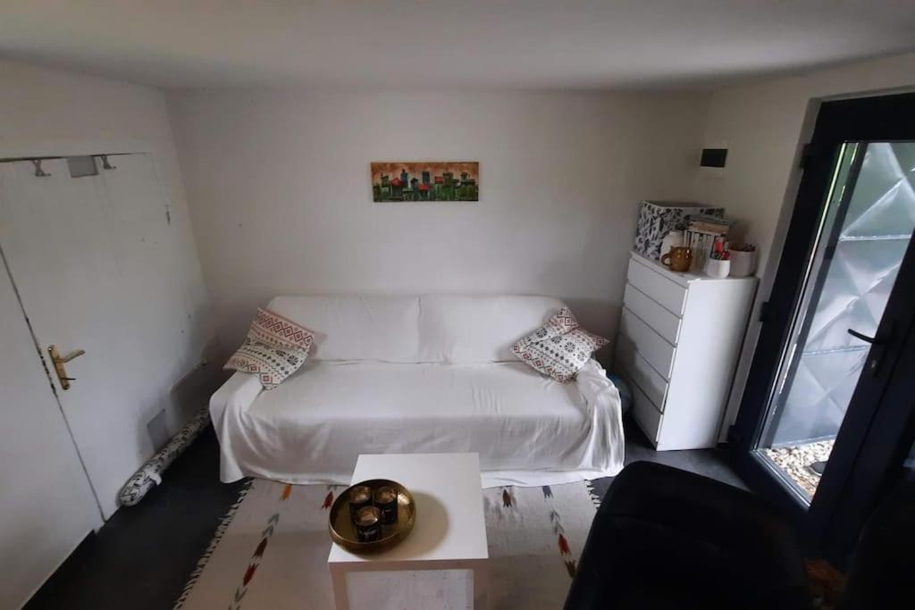 One-Bedroom House photo 1