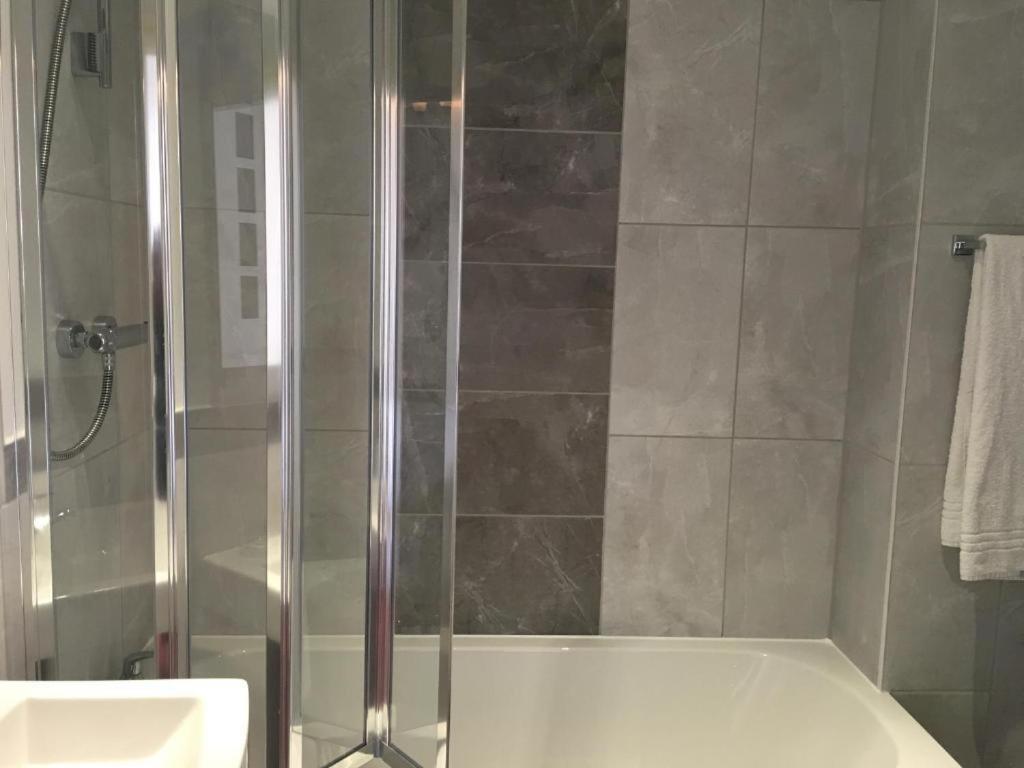 Standard Triple Room - Photo 2