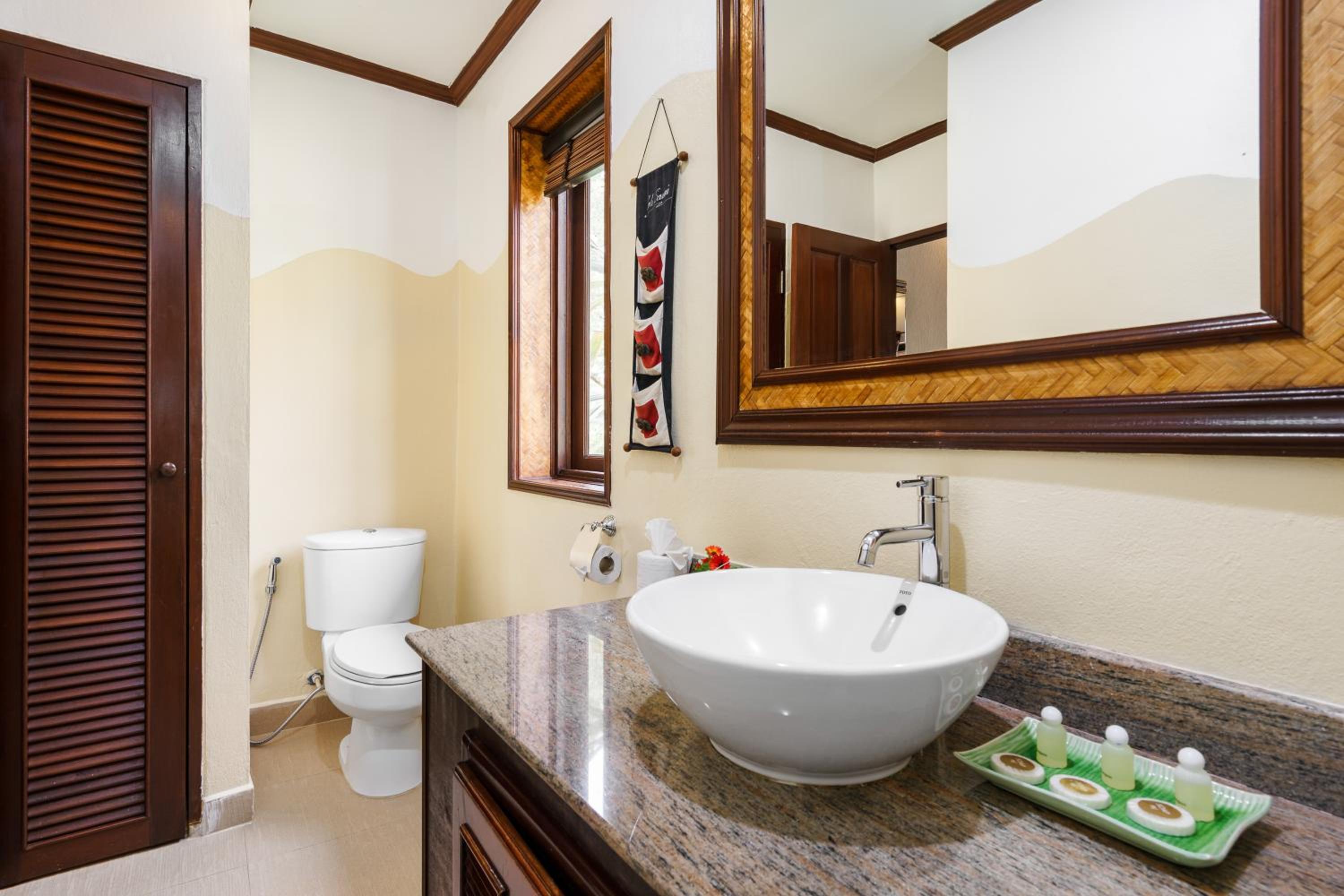 Deluxe Double Room with Balcony photo 3