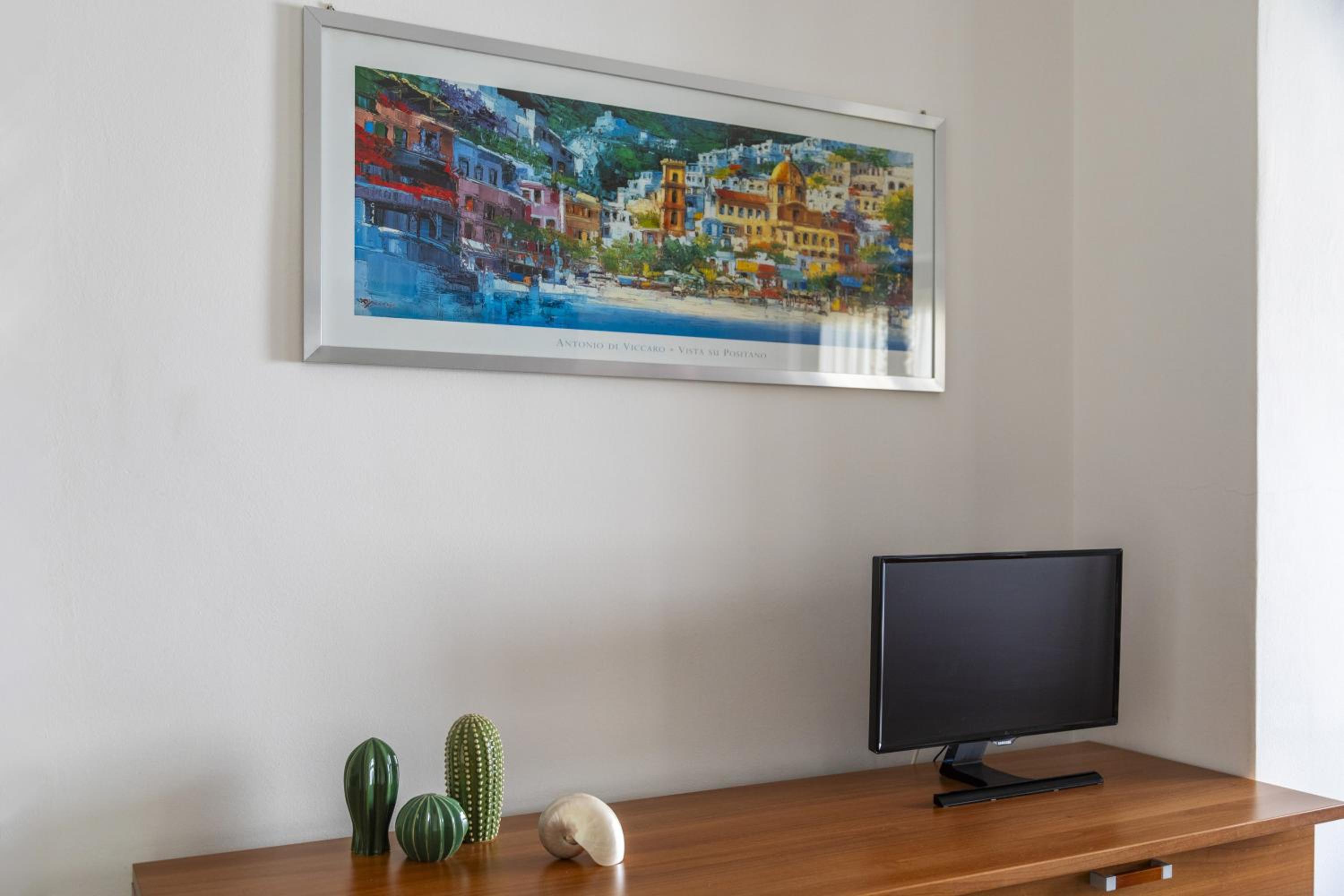 Superior One-Bedroom Apartment with Balcony