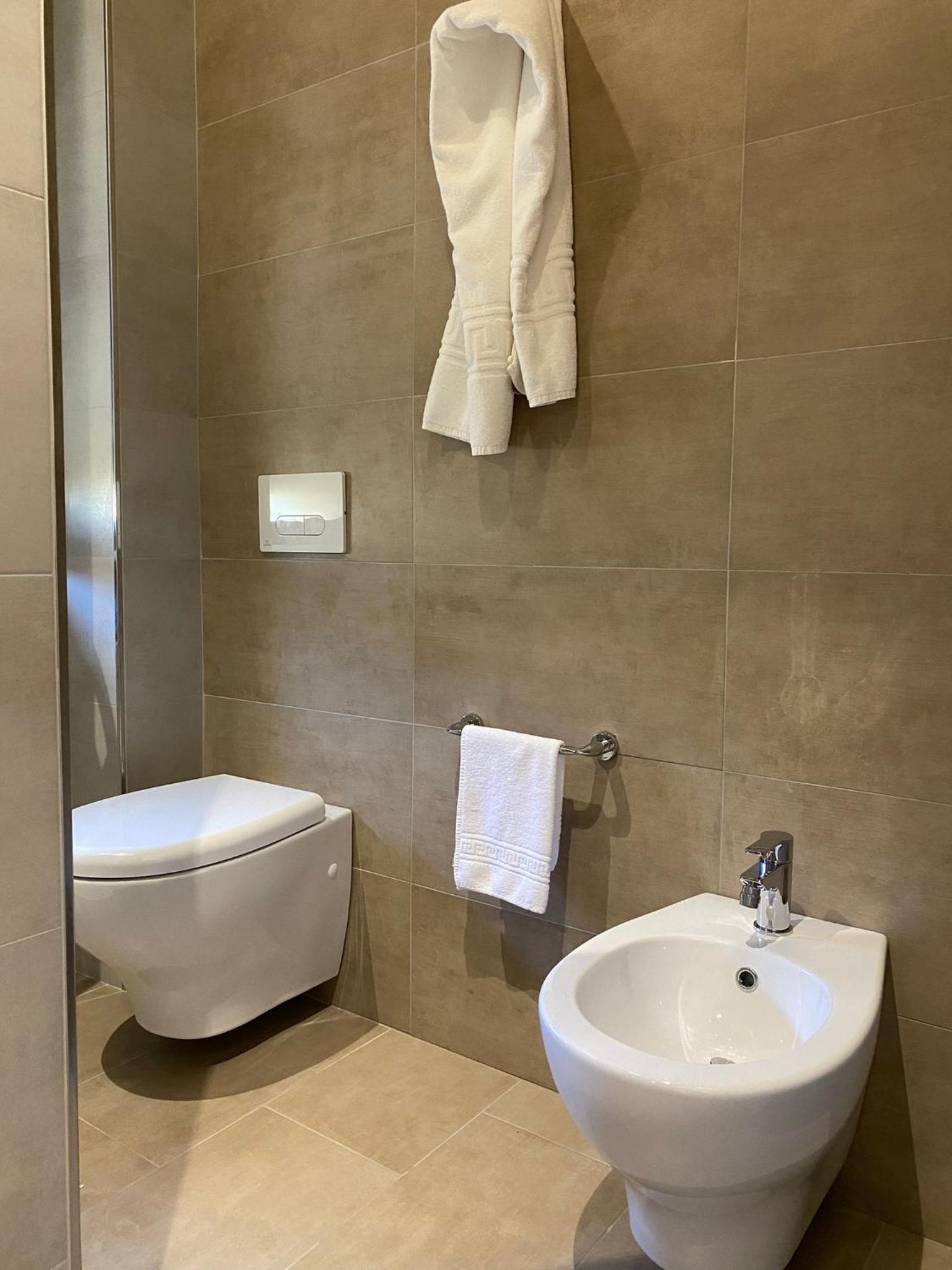 Deluxe Single Room with Sea View photo 3