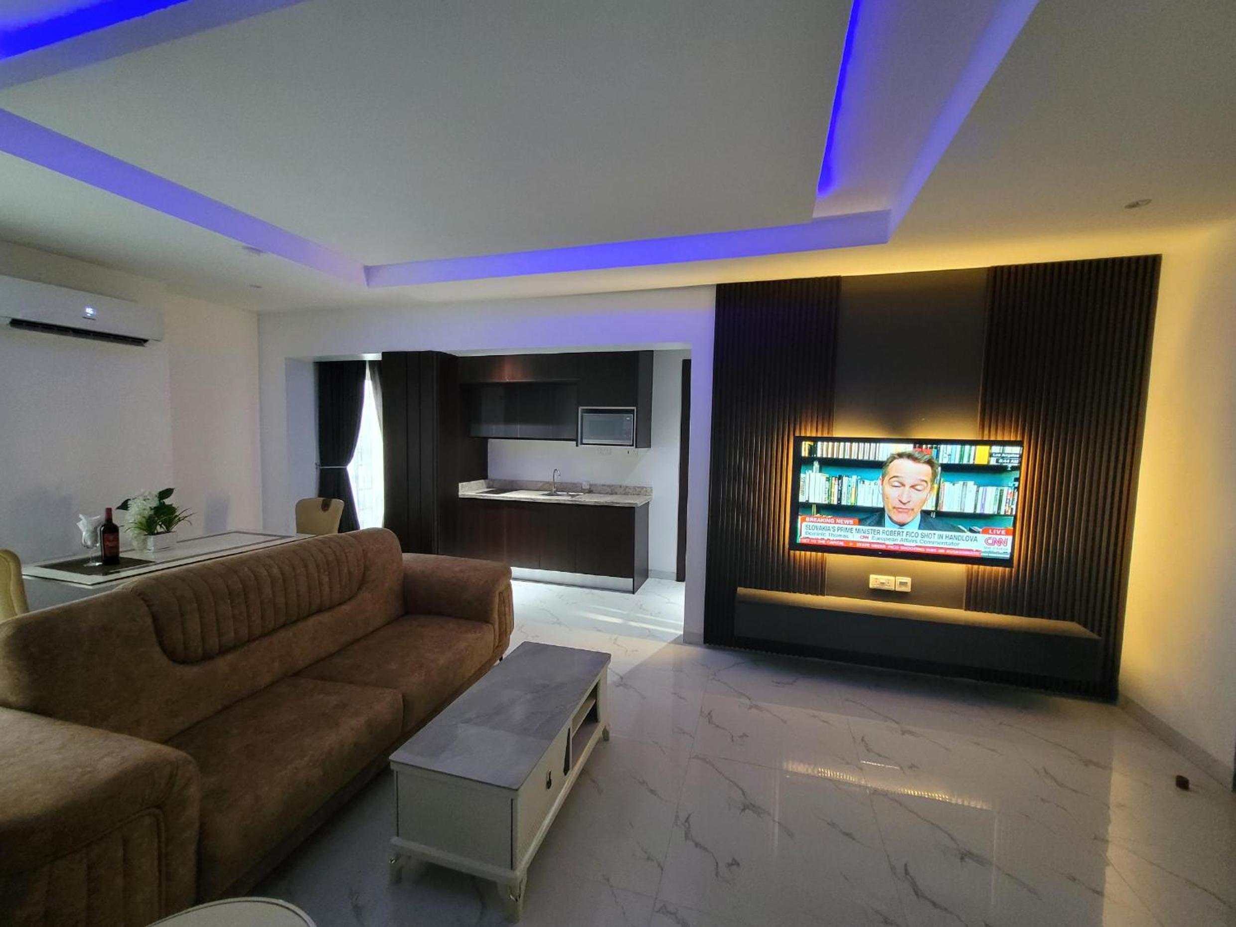 One-Bedroom Suite photo 2