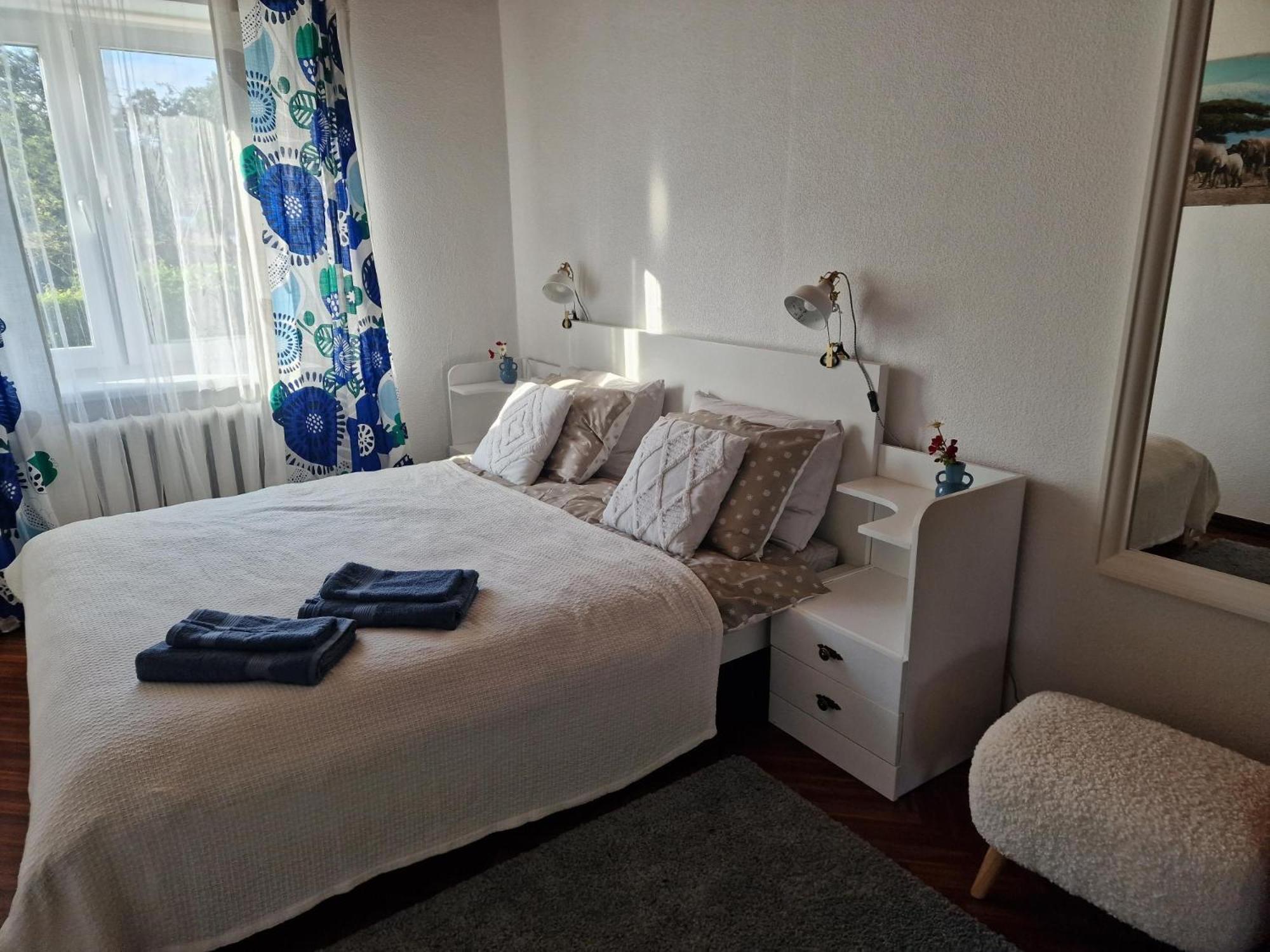 One-Bedroom Apartment photo 1
