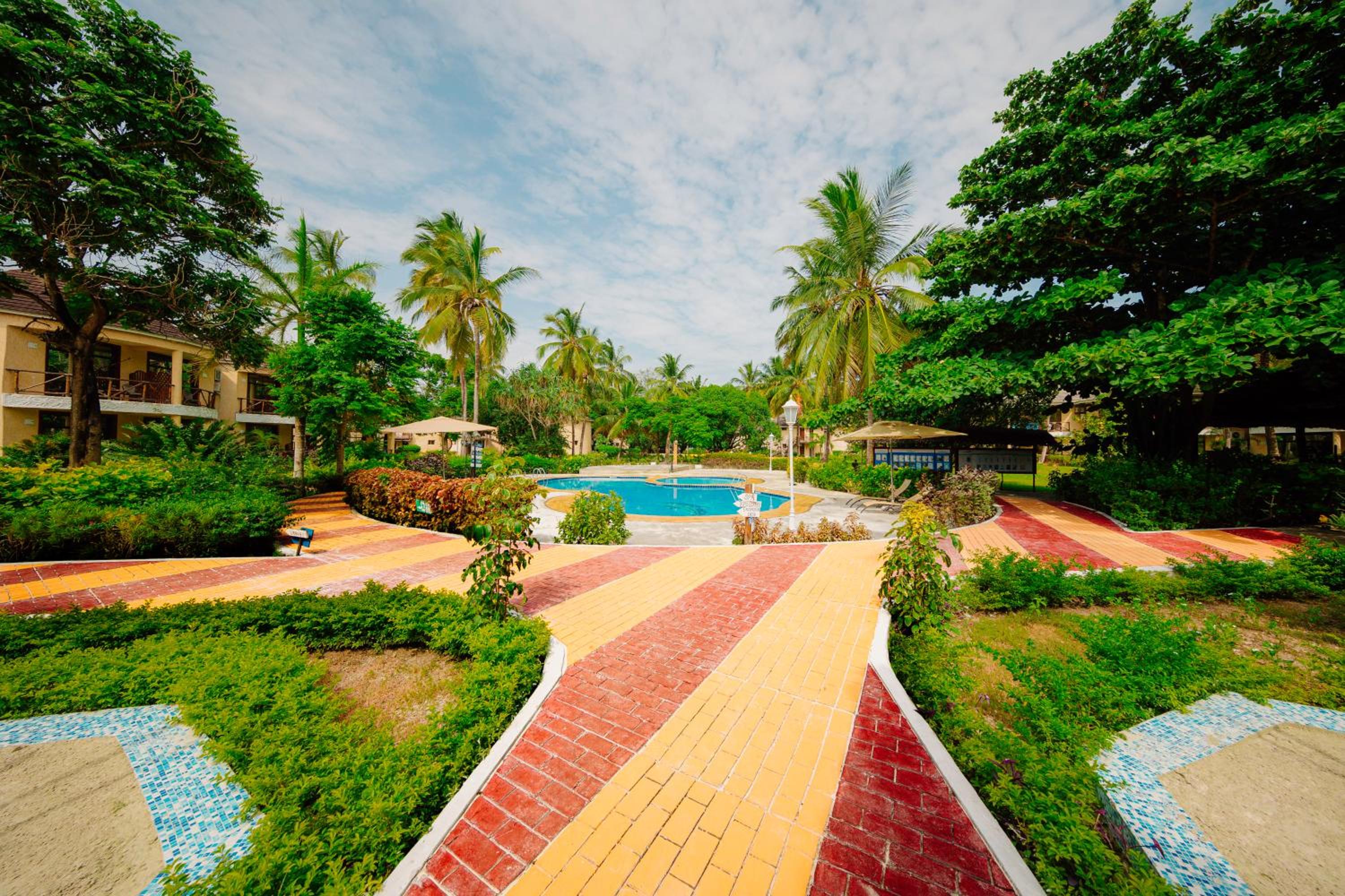 King Room With Pool View