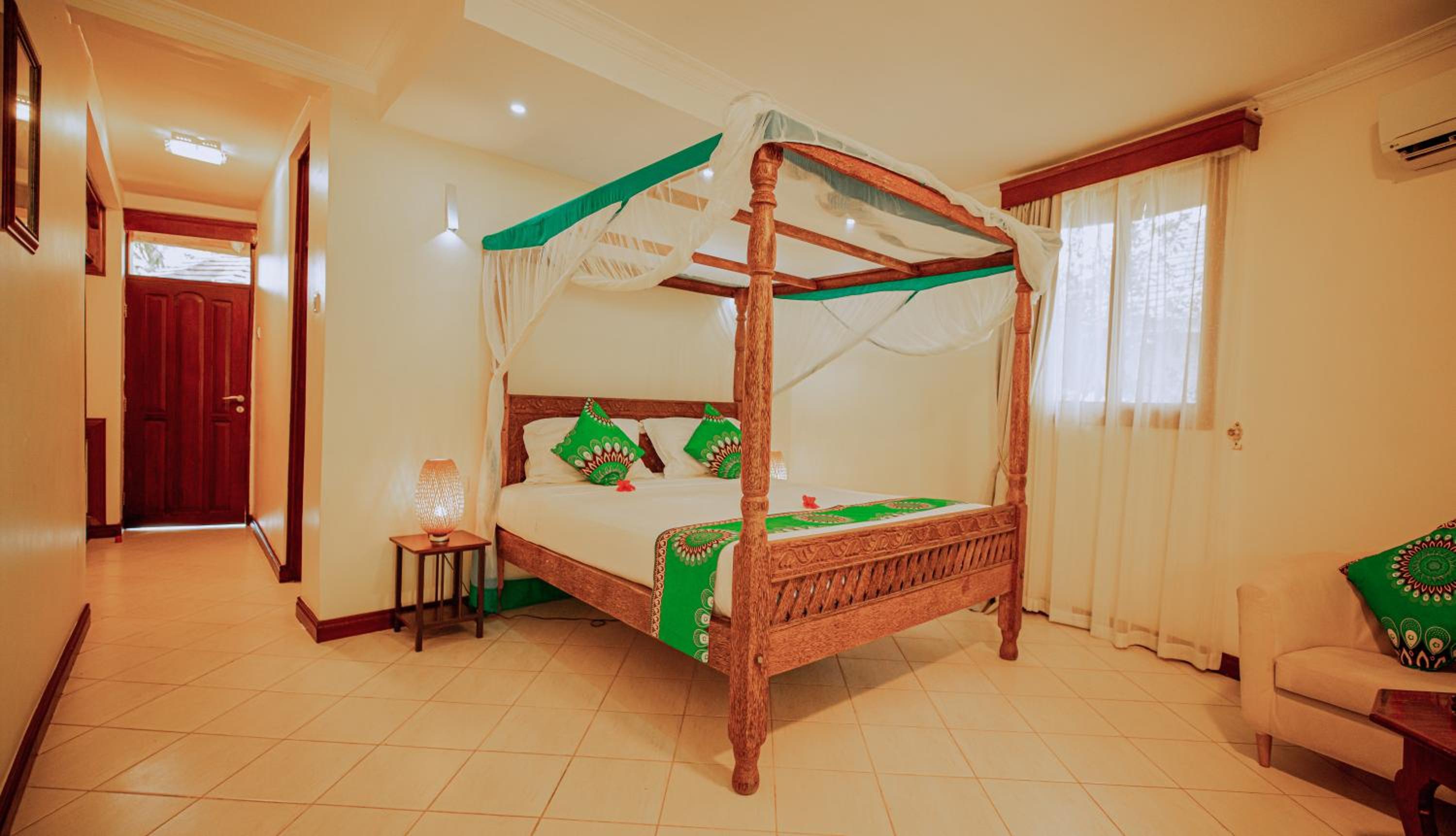 King Room With Pool View