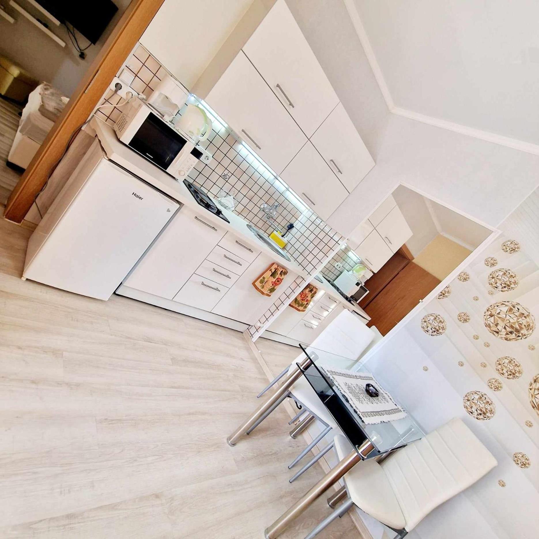 Apartment With Terrace photo 3