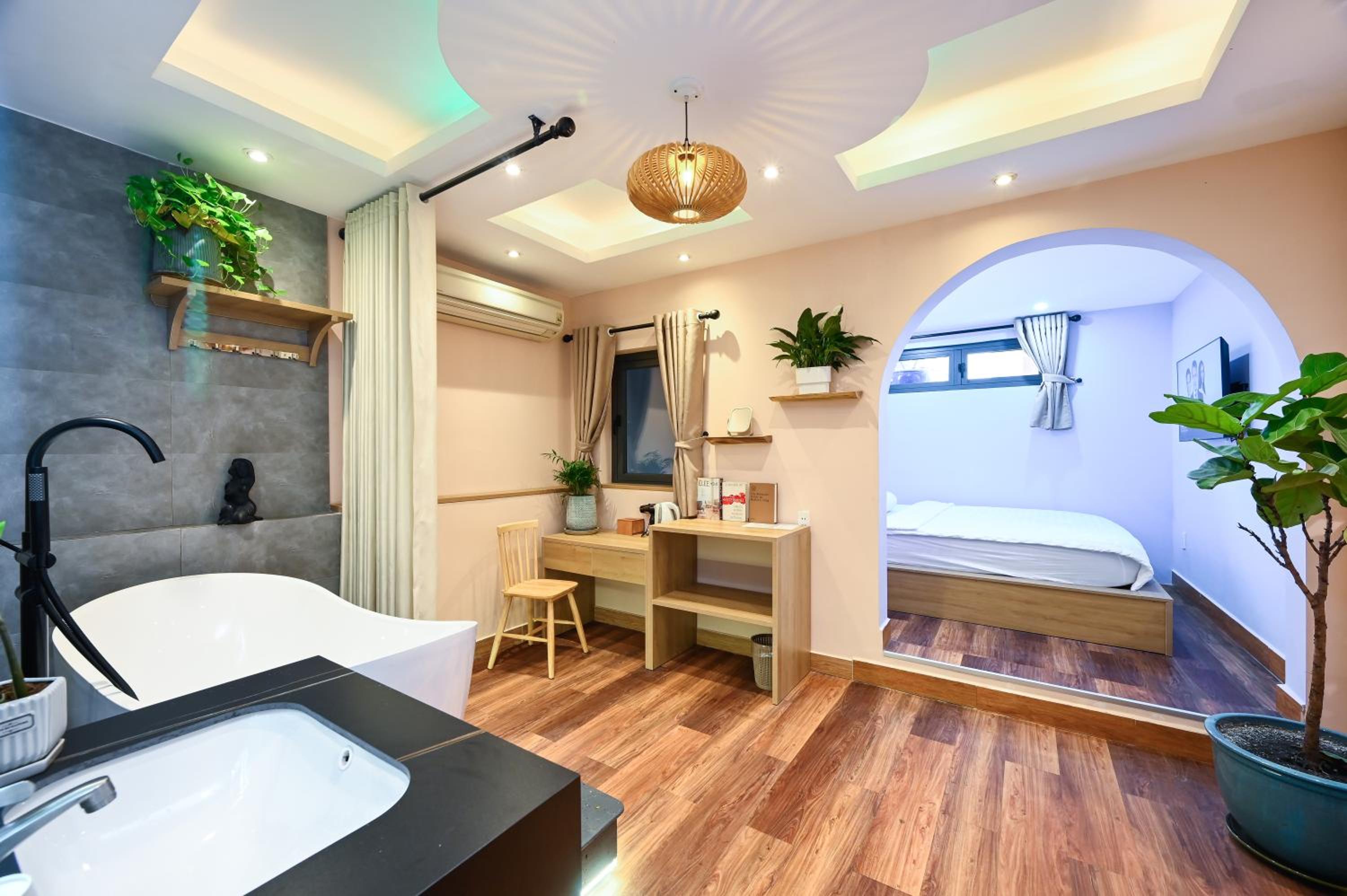 King Room with Garden View