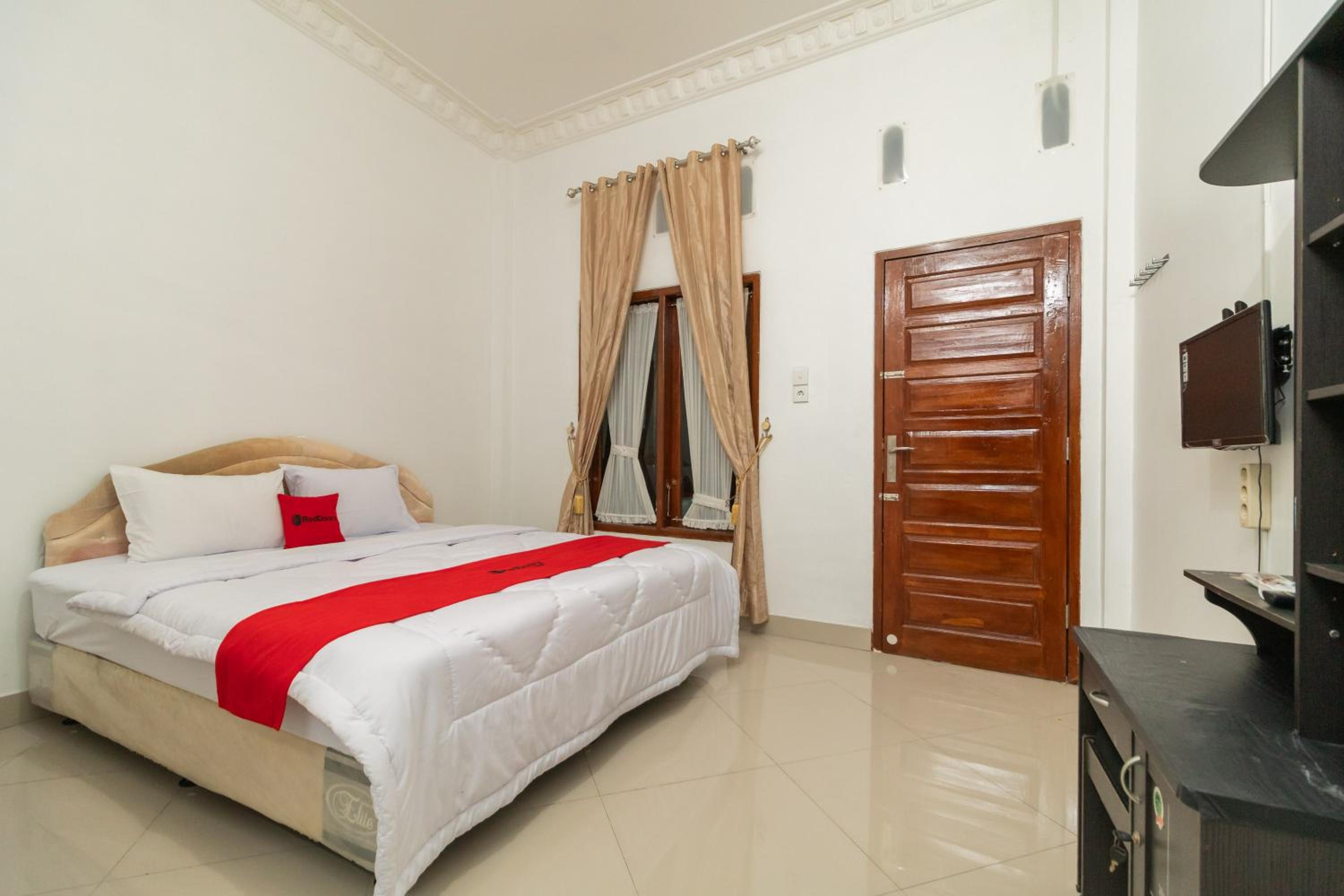 Standard Double Room - Photo 1