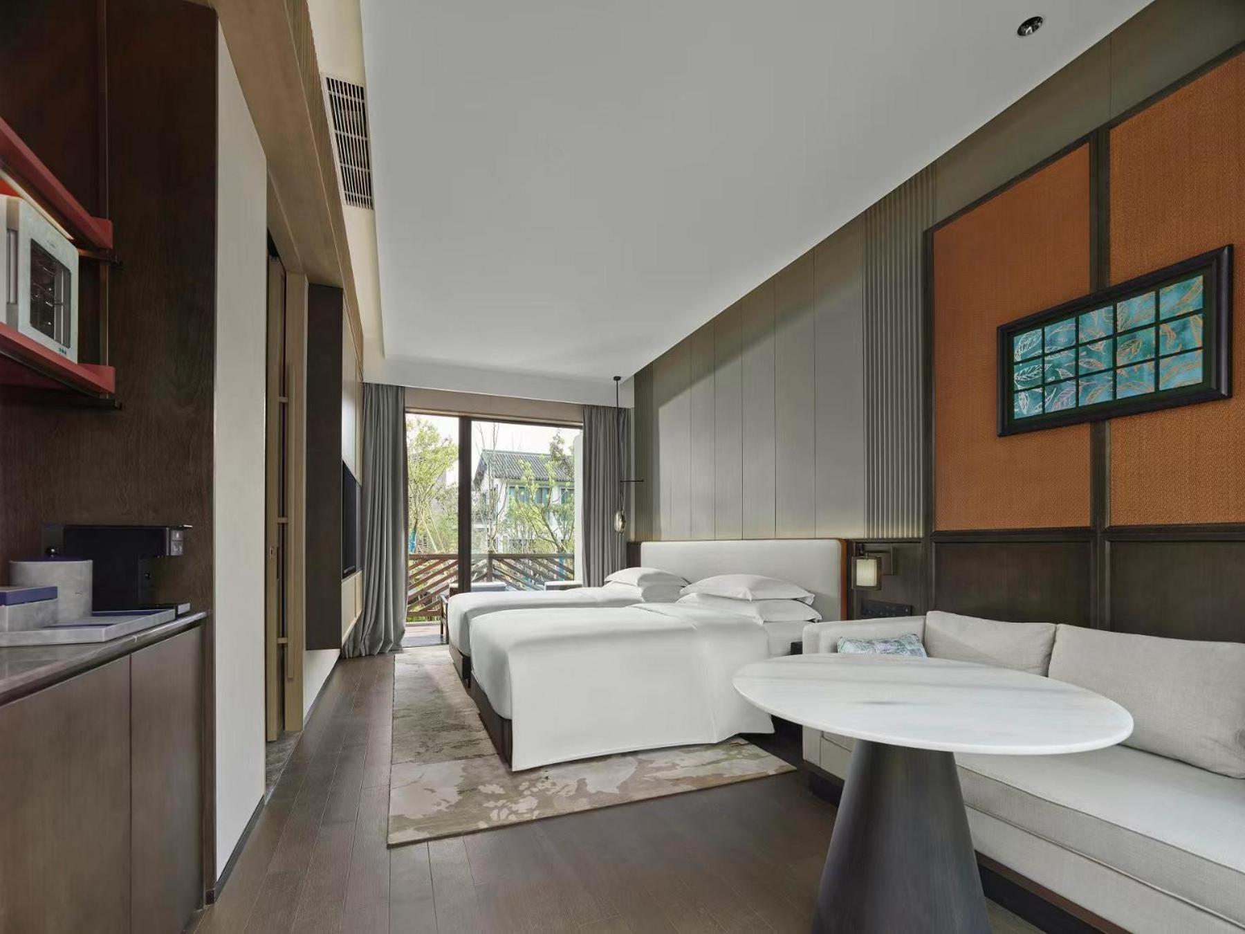 Lake View Twin Room  photo 3