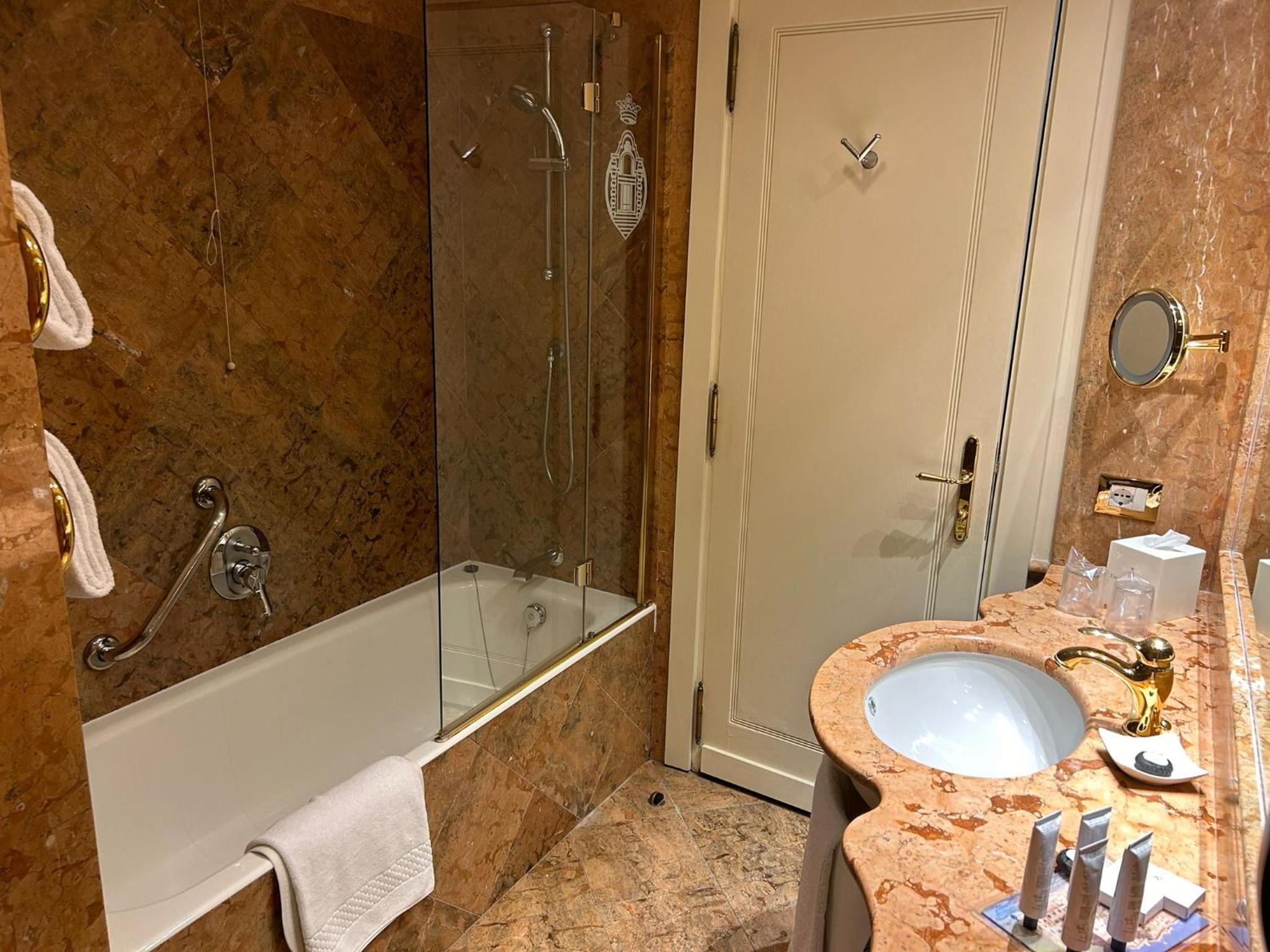 Superior Double Room - Photo 2