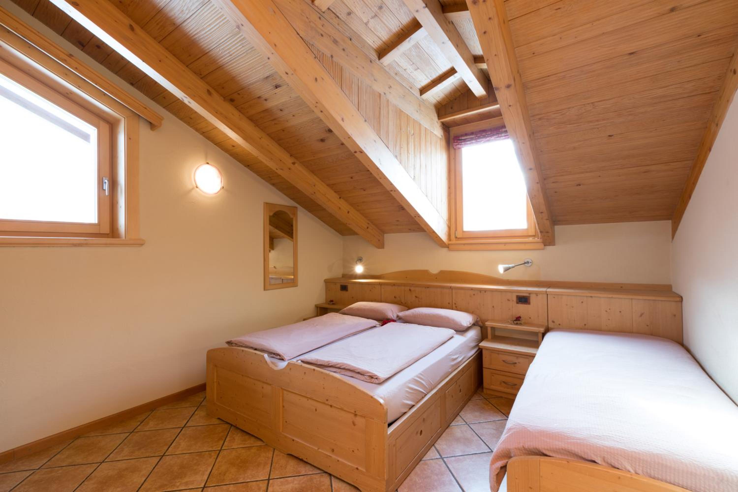 Two-Bedroom Apartment with Mountain View photo 1